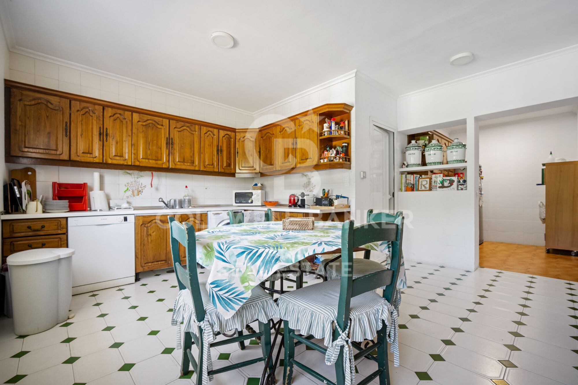 Encantadora vivienda de estilo andaluz-mediterráneo situada en La Merced, Marbella