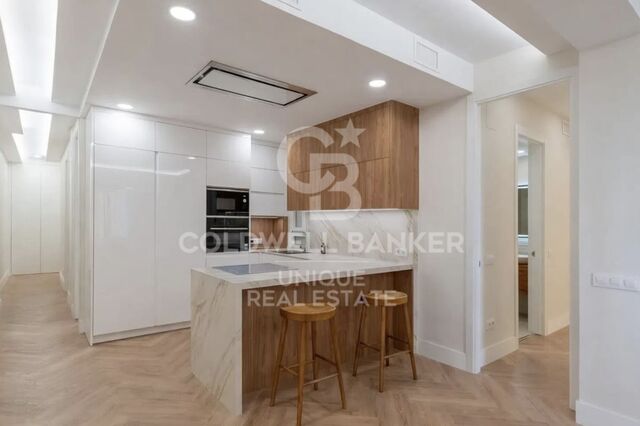 Flat 2 Bedrooms Sale Madrid