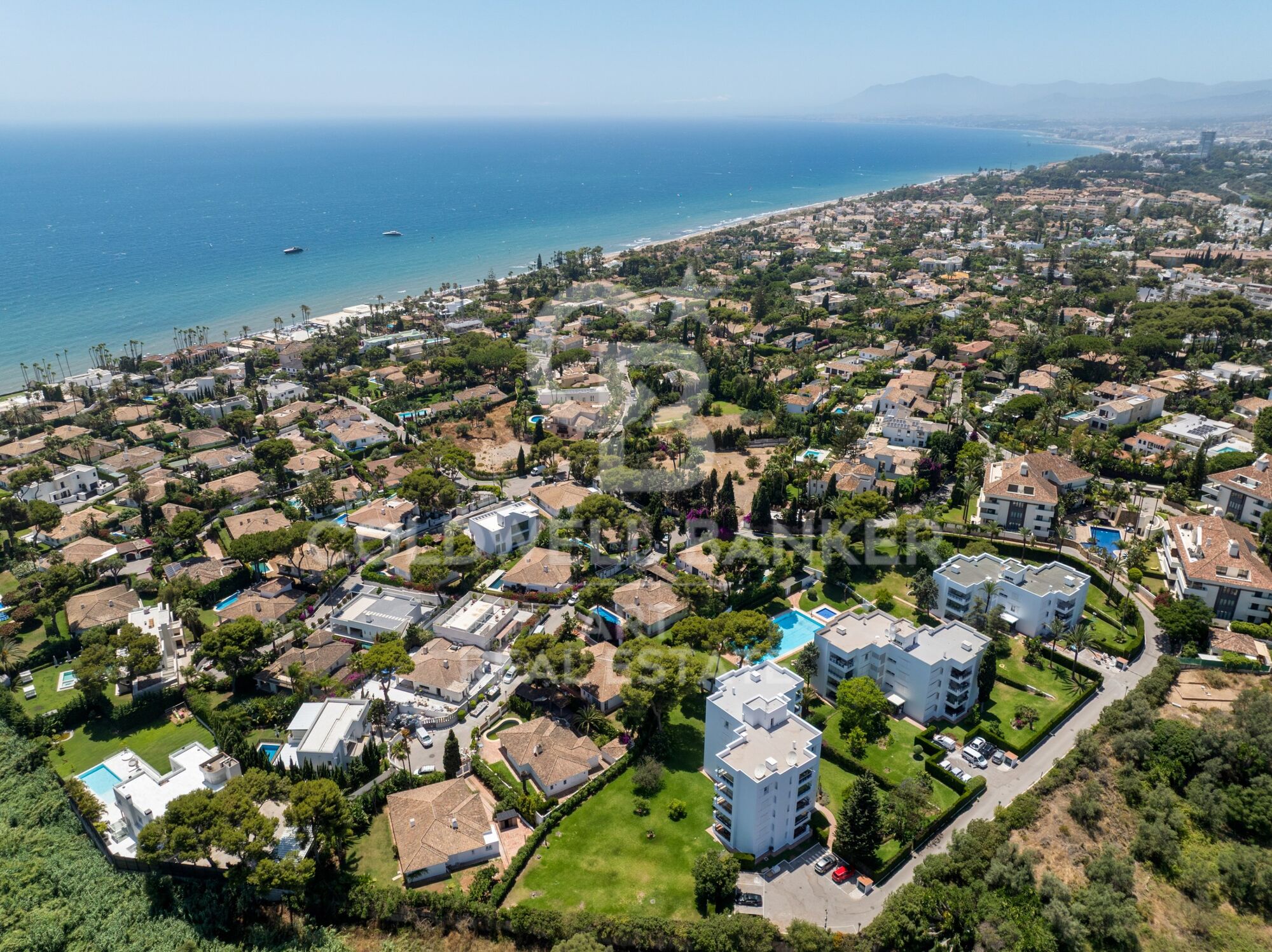 Spectacular penthouse located in Los Monteros- Marbella