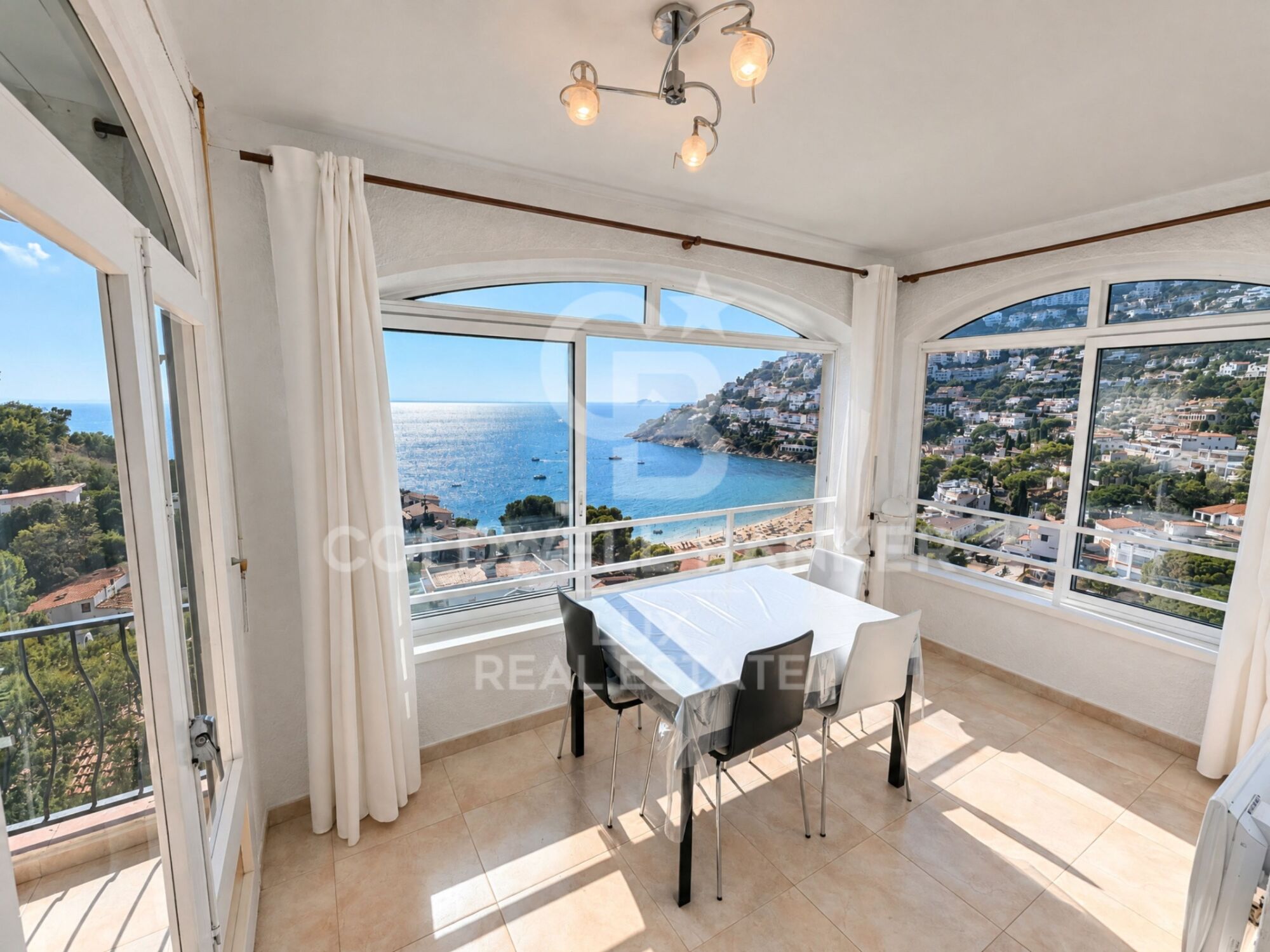 Wohnung mit Meerblick und Abstellraum in Canyelles Petites, Roses