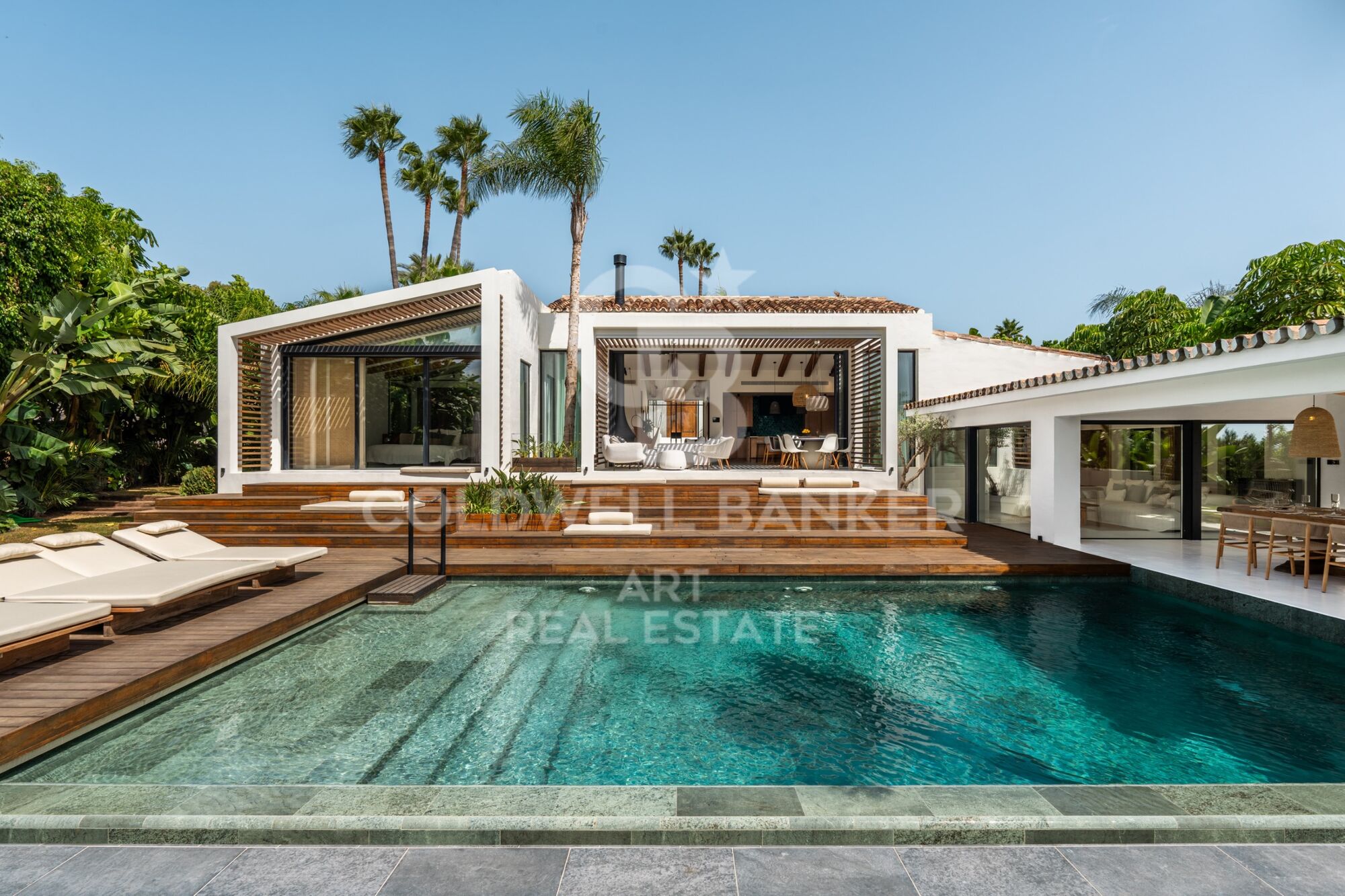 Espectacular villa en primera línea de Golf en Nueva Andalucía
