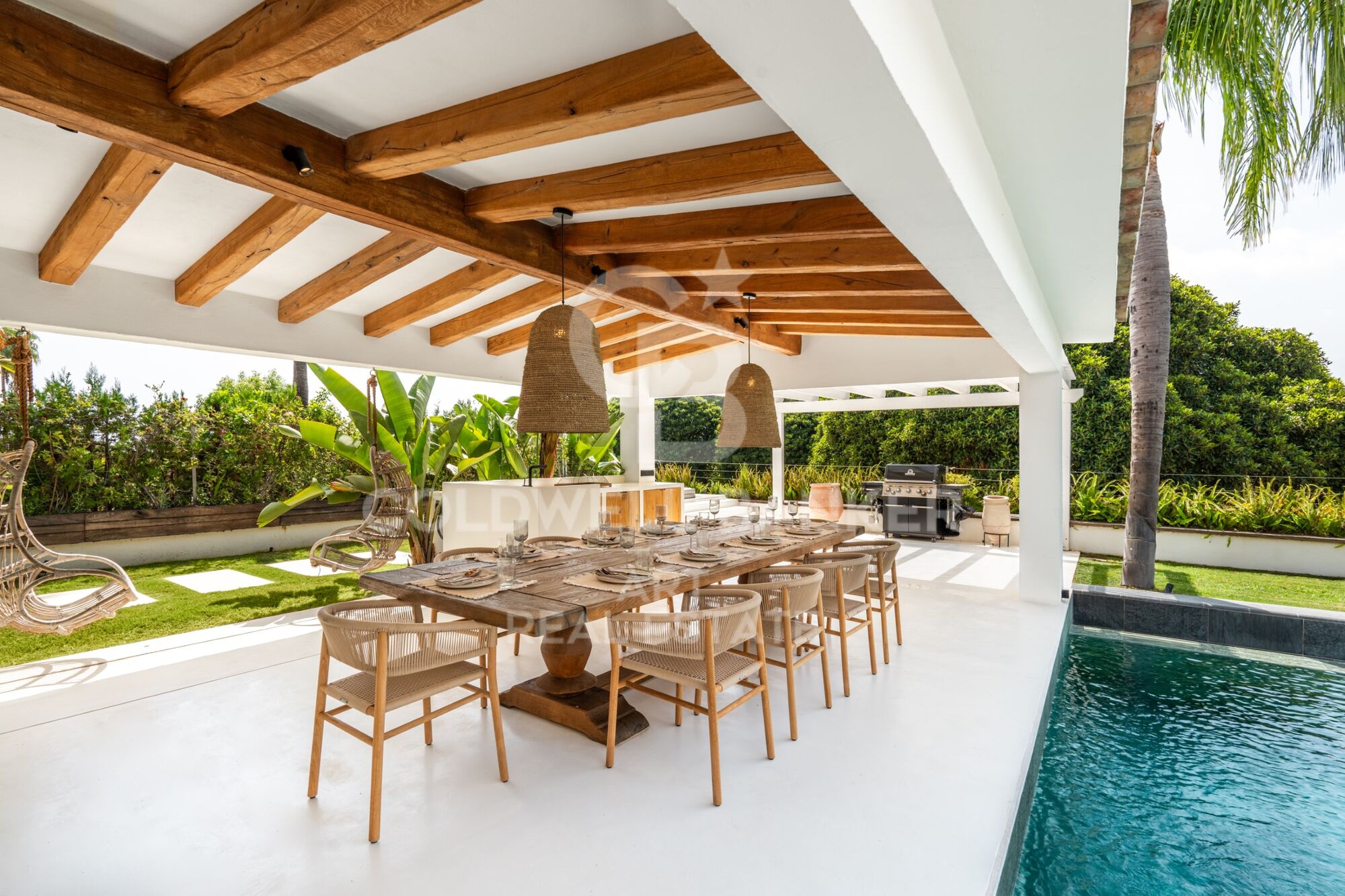 Espectacular villa en primera línea de Golf en Nueva Andalucía