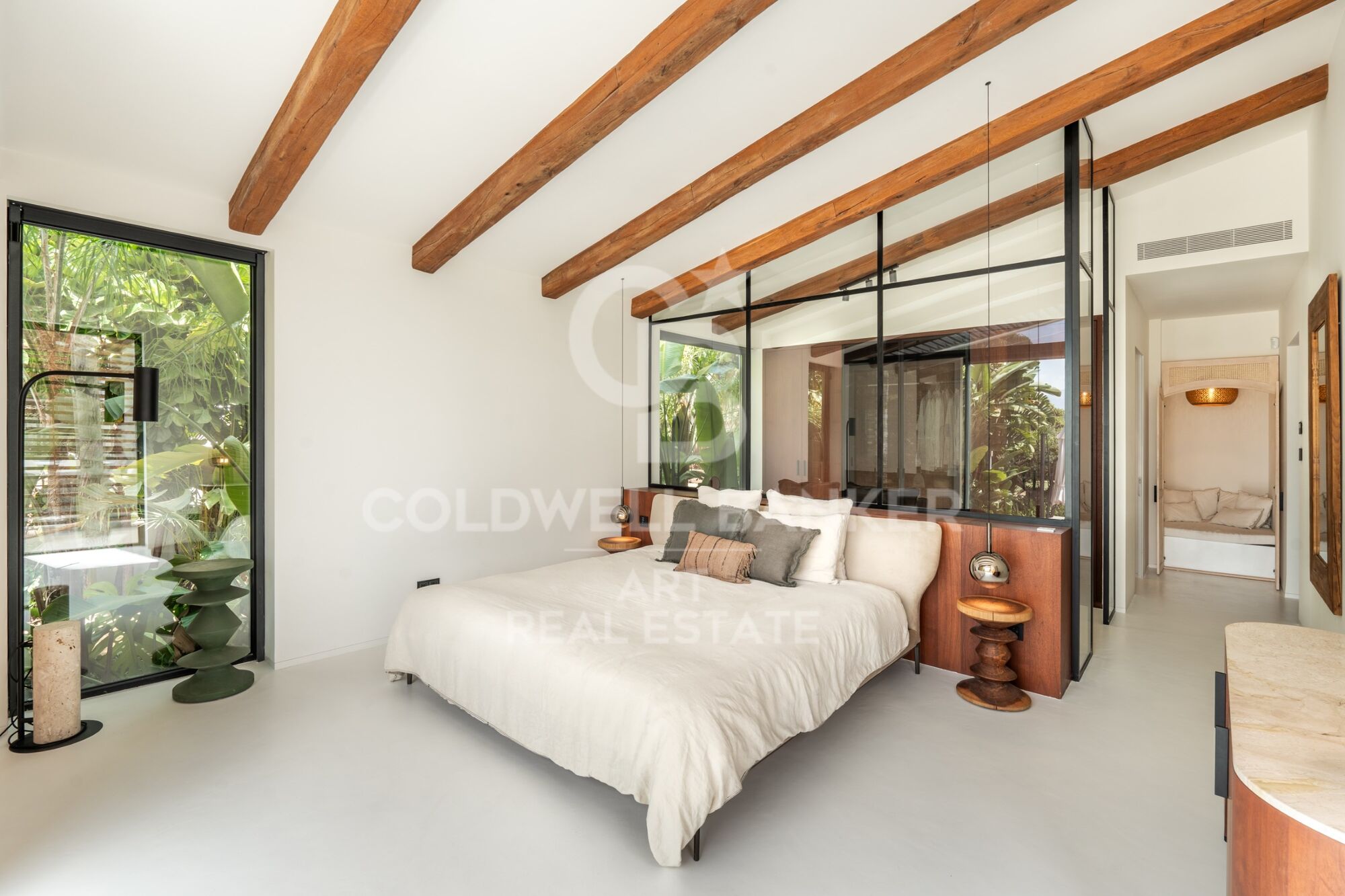Espectacular villa en primera línea de Golf en Nueva Andalucía