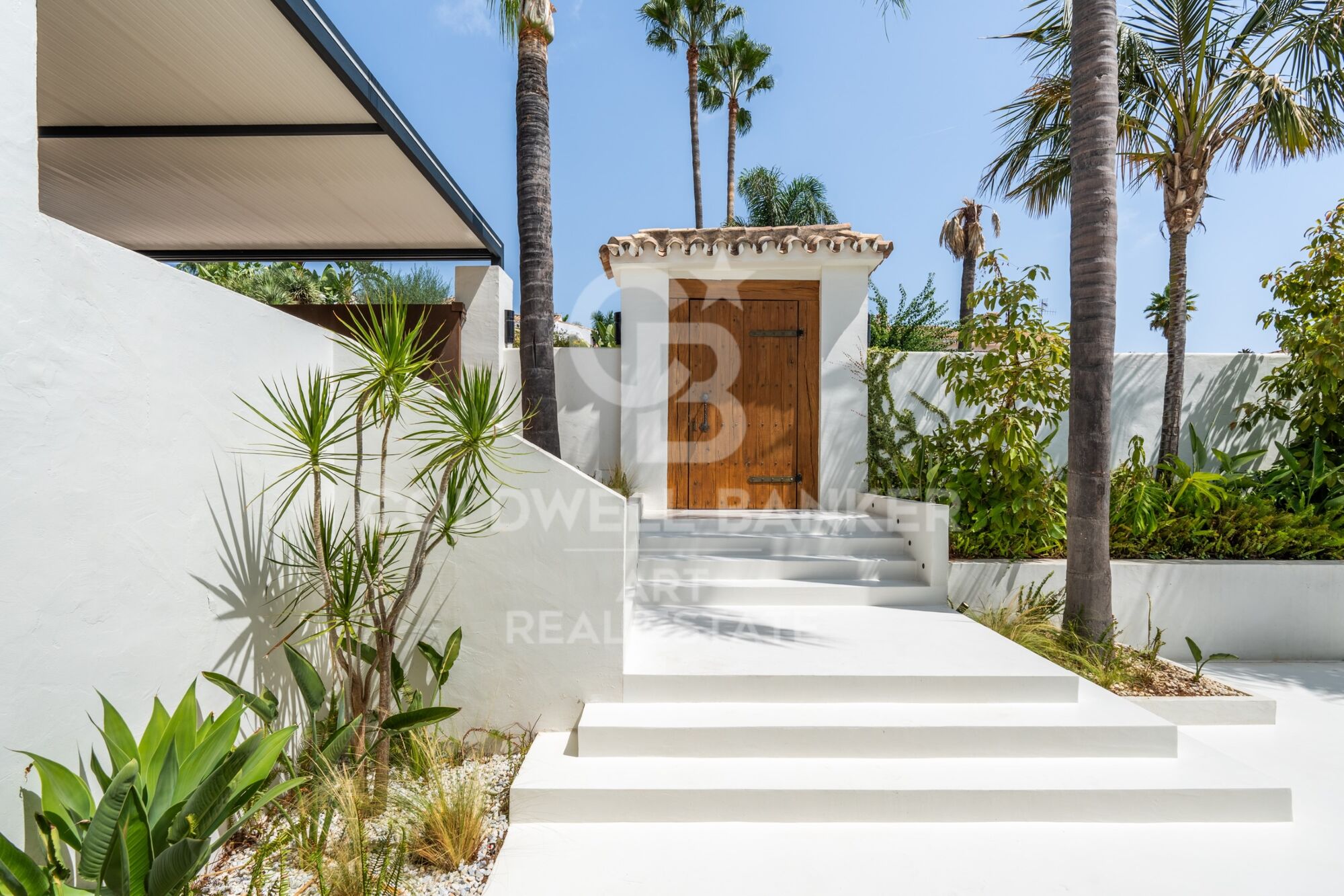 Espectacular villa en primera línea de Golf en Nueva Andalucía