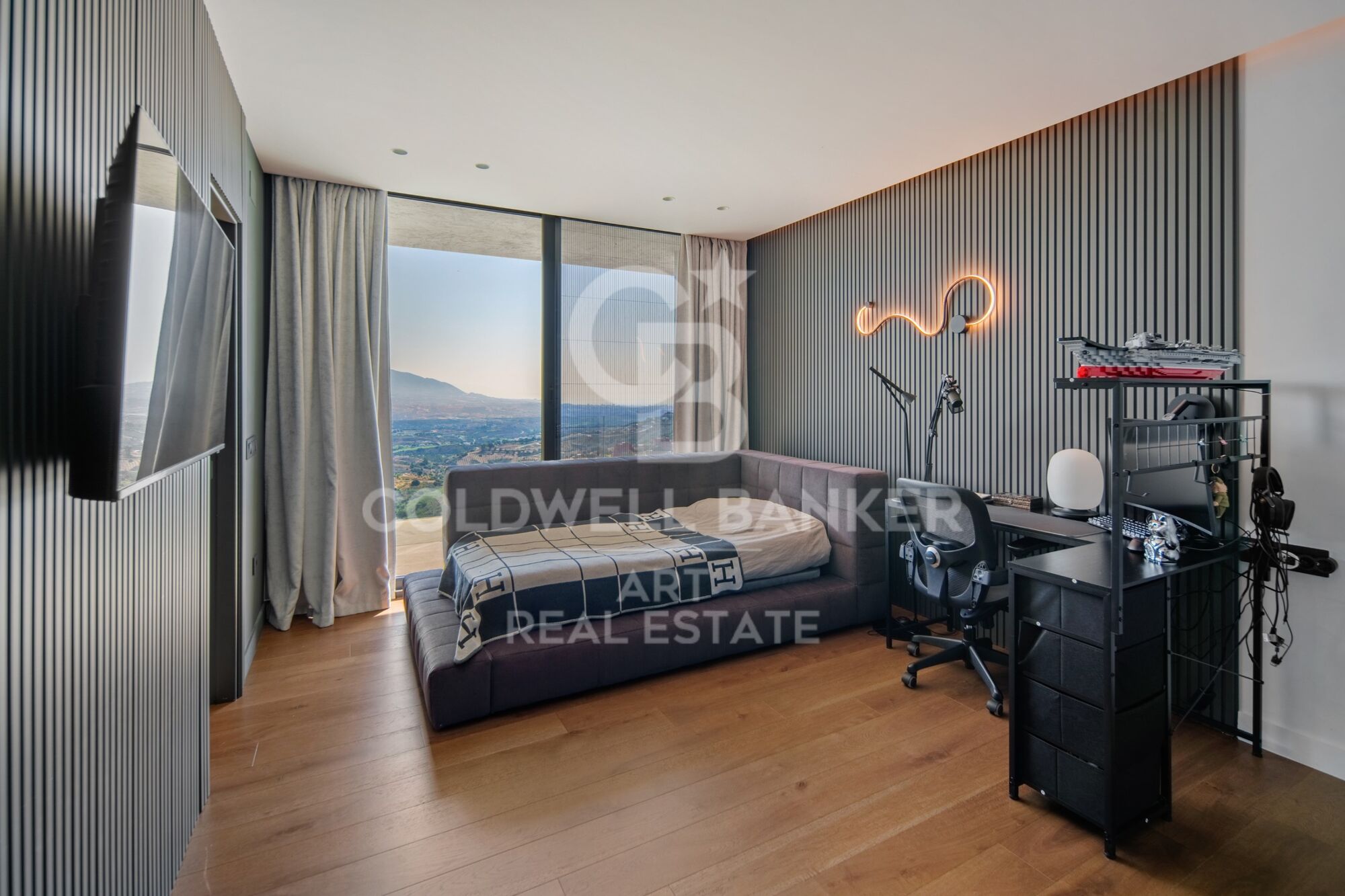 Spectaculaire villa sur plan, située dans l'enclave exclusive de La Mairena, Marbella