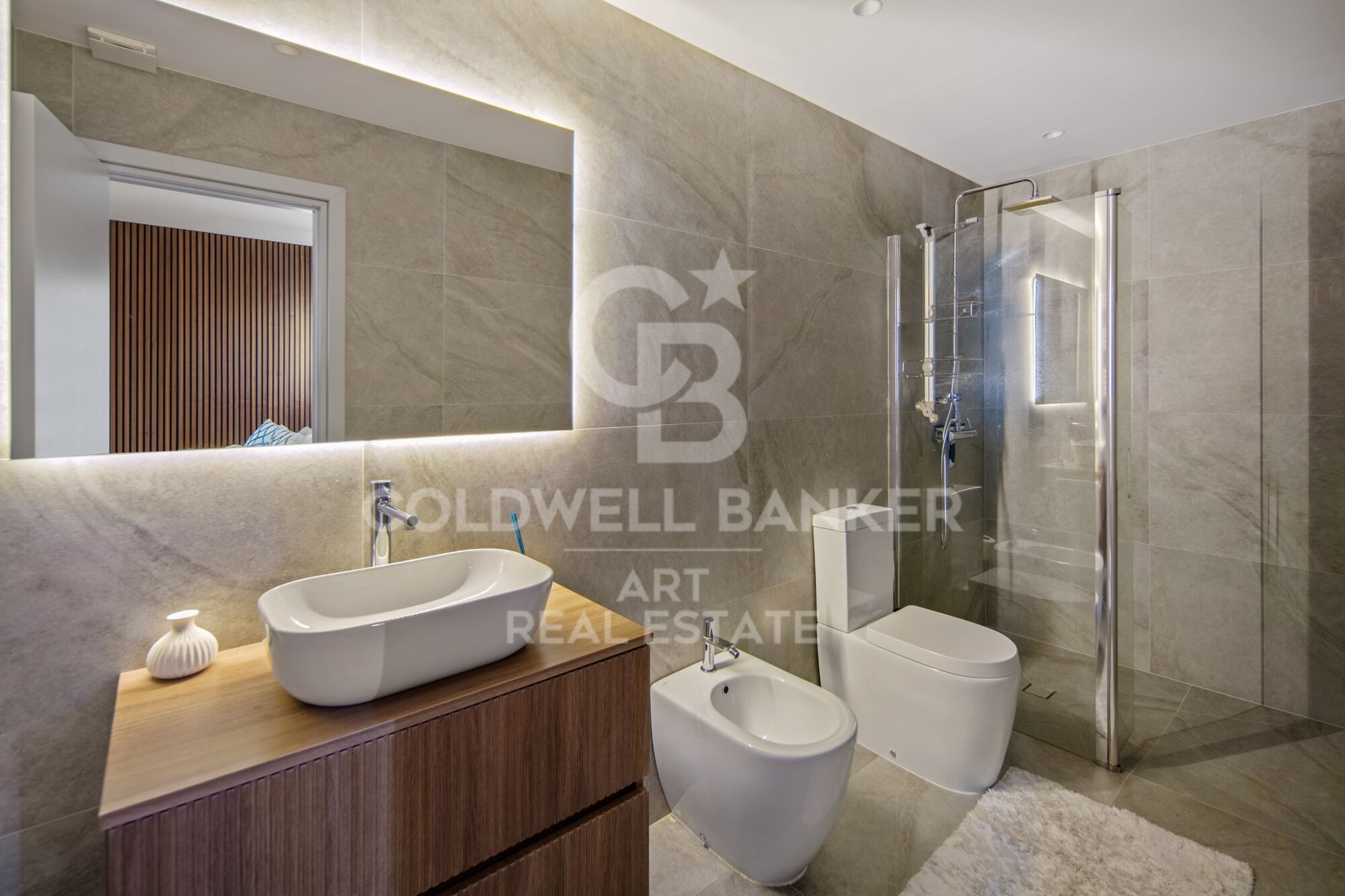 Spectaculaire villa sur plan, située dans l'enclave exclusive de La Mairena, Marbella