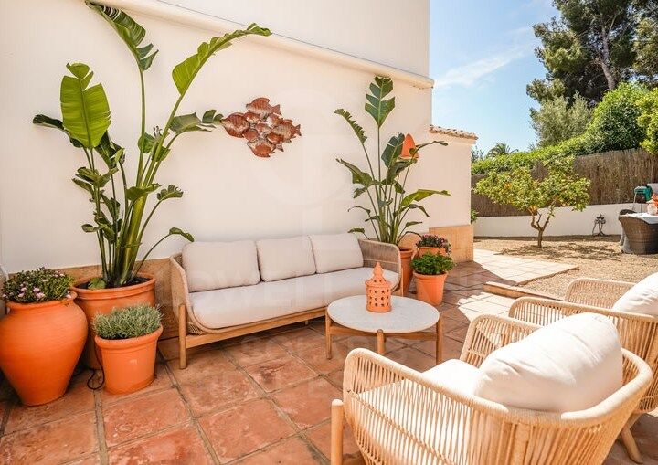 Magnifica Villa de estilo ibicenco con casa de invitados en La Lluca, Jávea