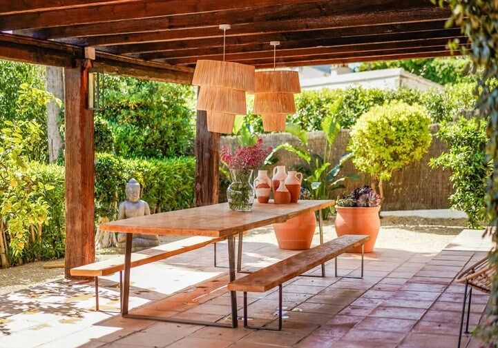 Magnifica Villa de estilo ibicenco con casa de invitados en La Lluca, Jávea