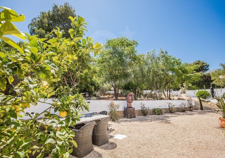 Magnifica Villa de estilo ibicenco con casa de invitados en La Lluca, Jávea
