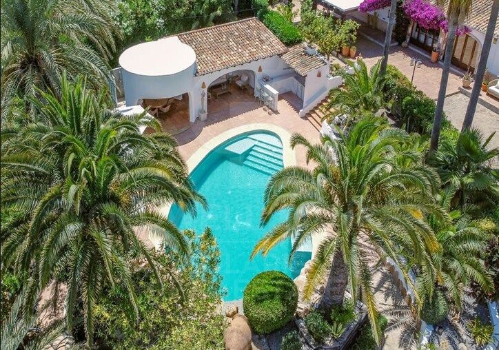Magnifica Villa de estilo ibicenco con casa de invitados en La Lluca, Jávea
