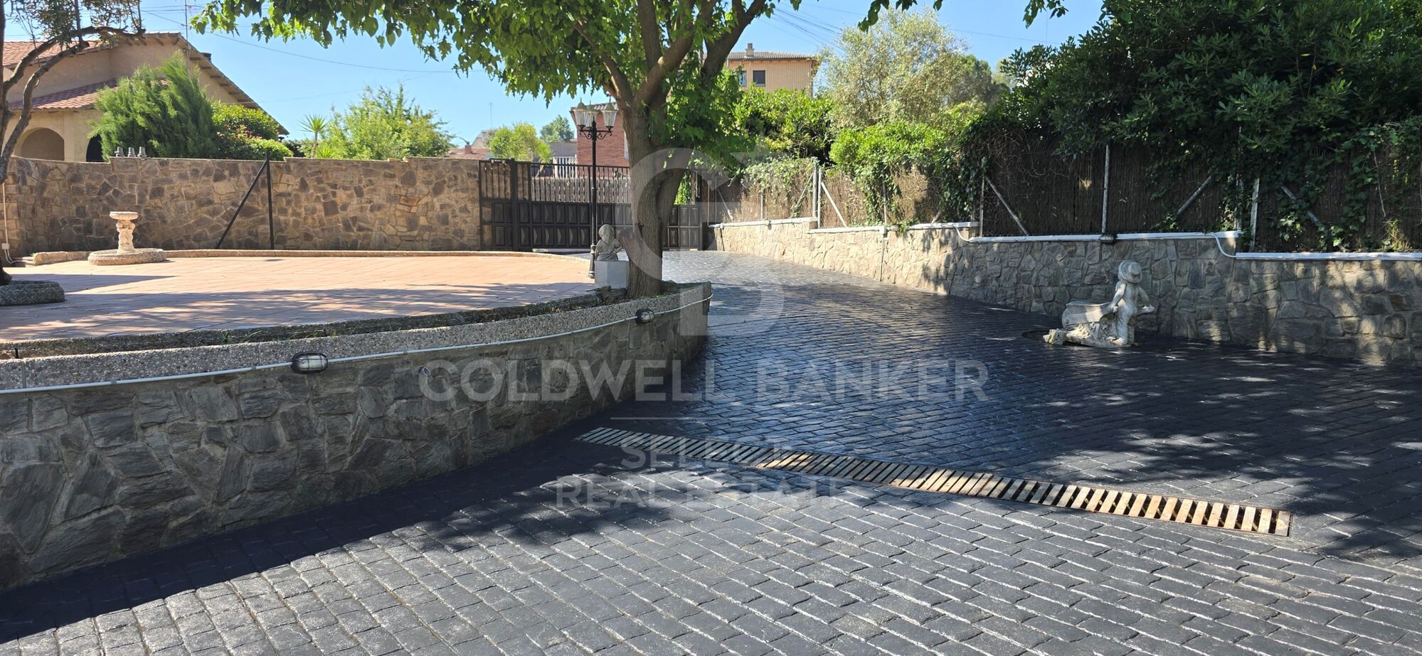 Chalet 5 Bedrooms +2 Sale Castellar del Vallès
