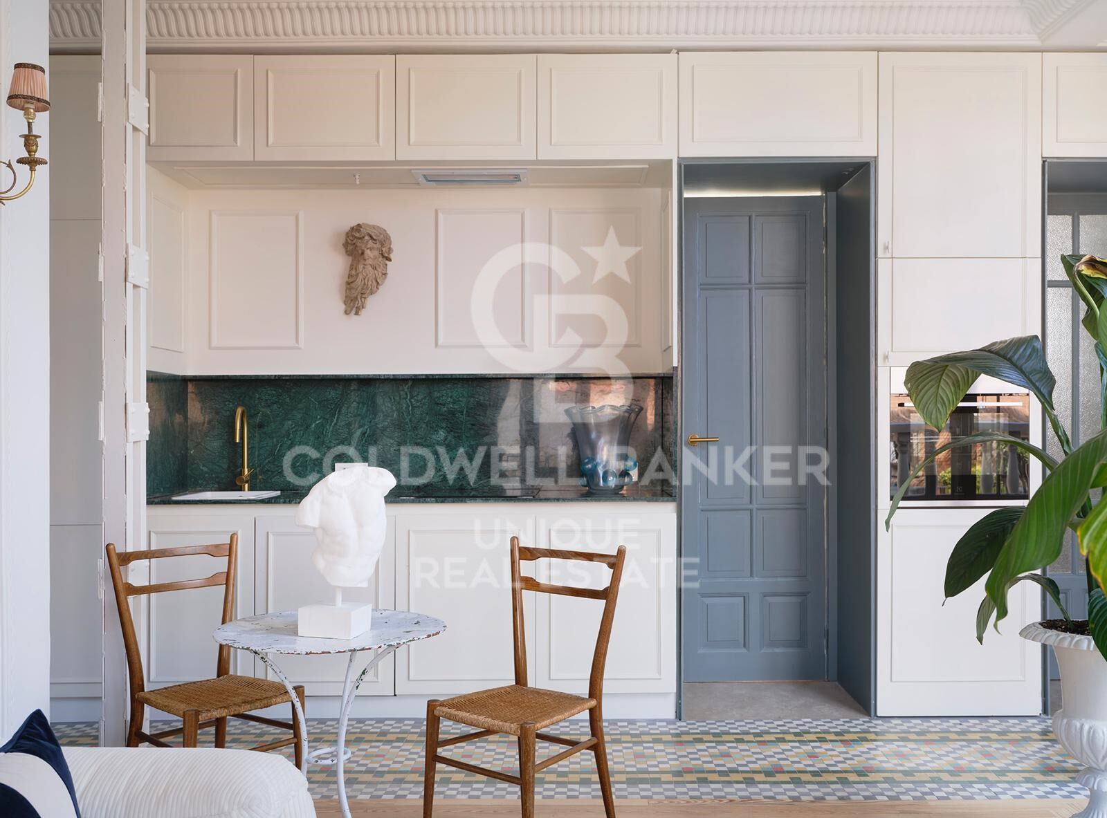 Renoviertes Penthouse mit zwei Schlafzimmern und Terrasse in Justicia