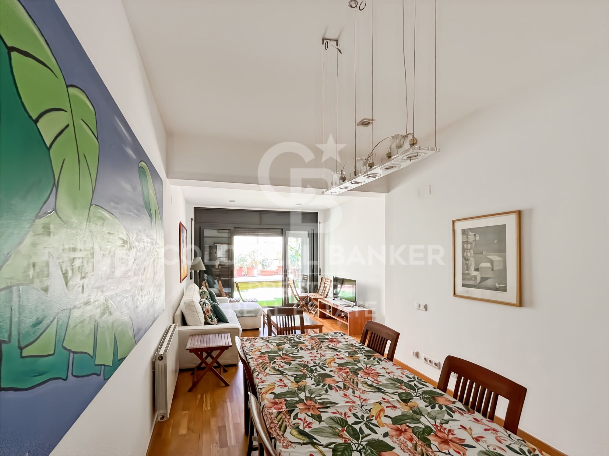Appartement avec terrasse en location saisonnière à El Clot