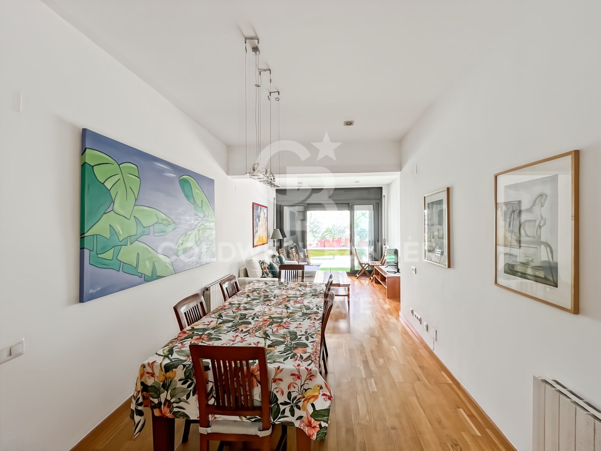 Appartement avec terrasse en location saisonnière à El Clot
