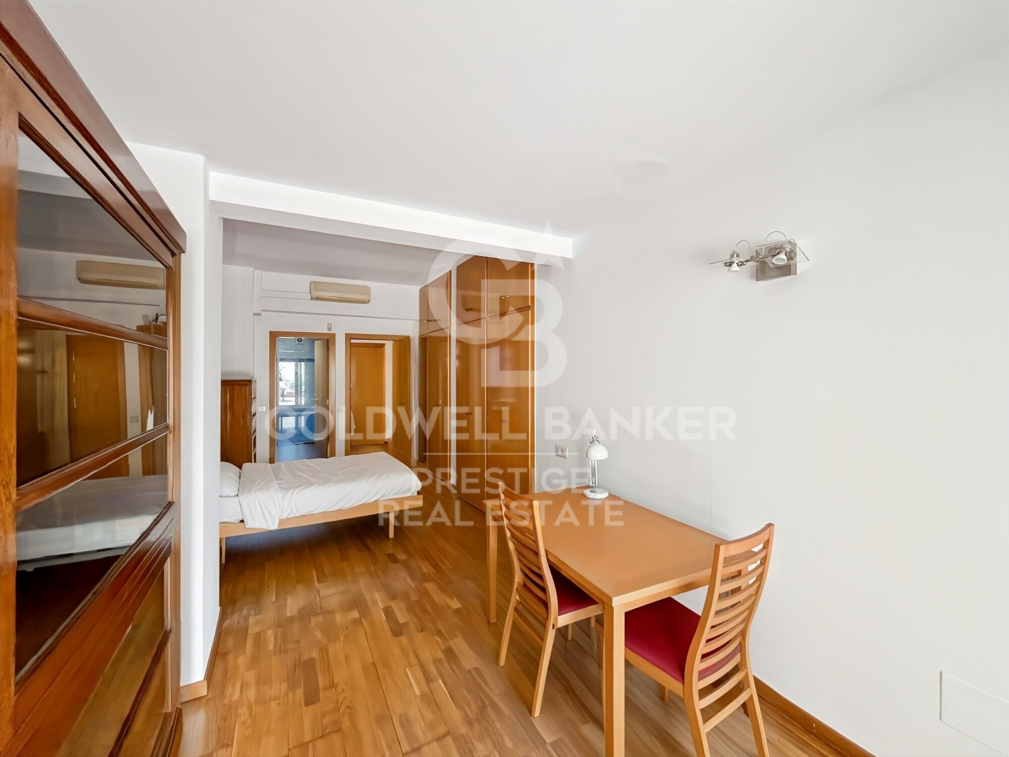 Appartement avec terrasse en location saisonnière à El Clot