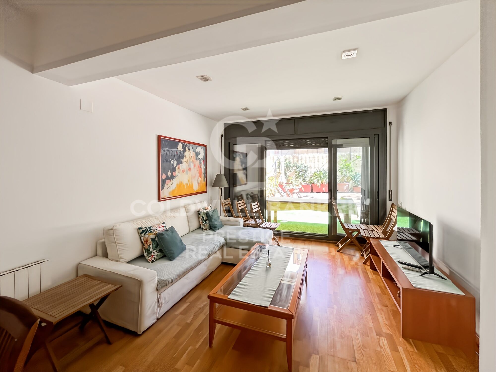 Apartment with terrace for temporary rental in El Clot