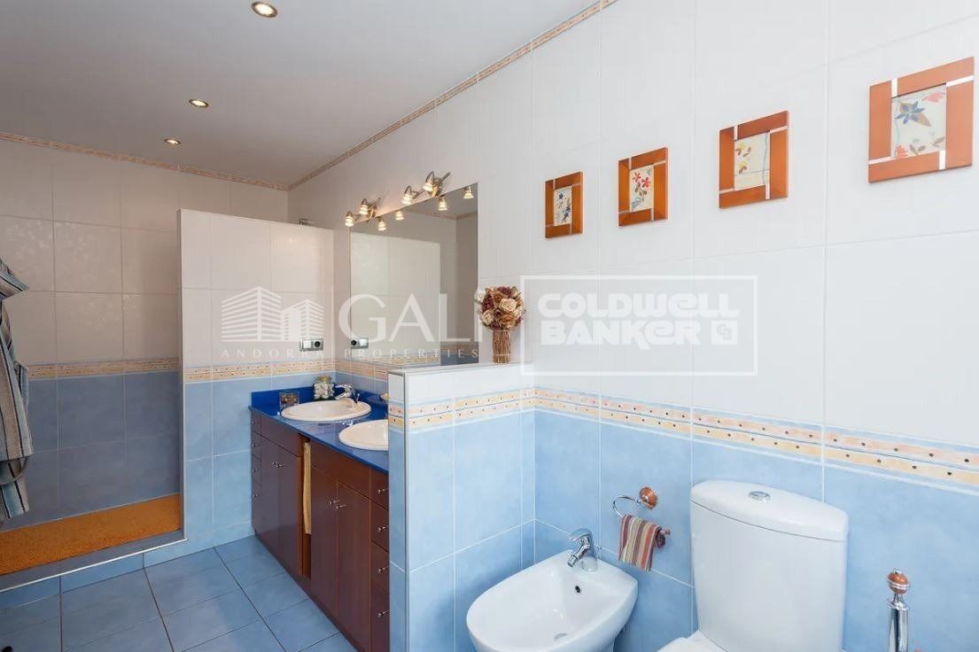 Villa 5 Bedrooms Sale Canillo
