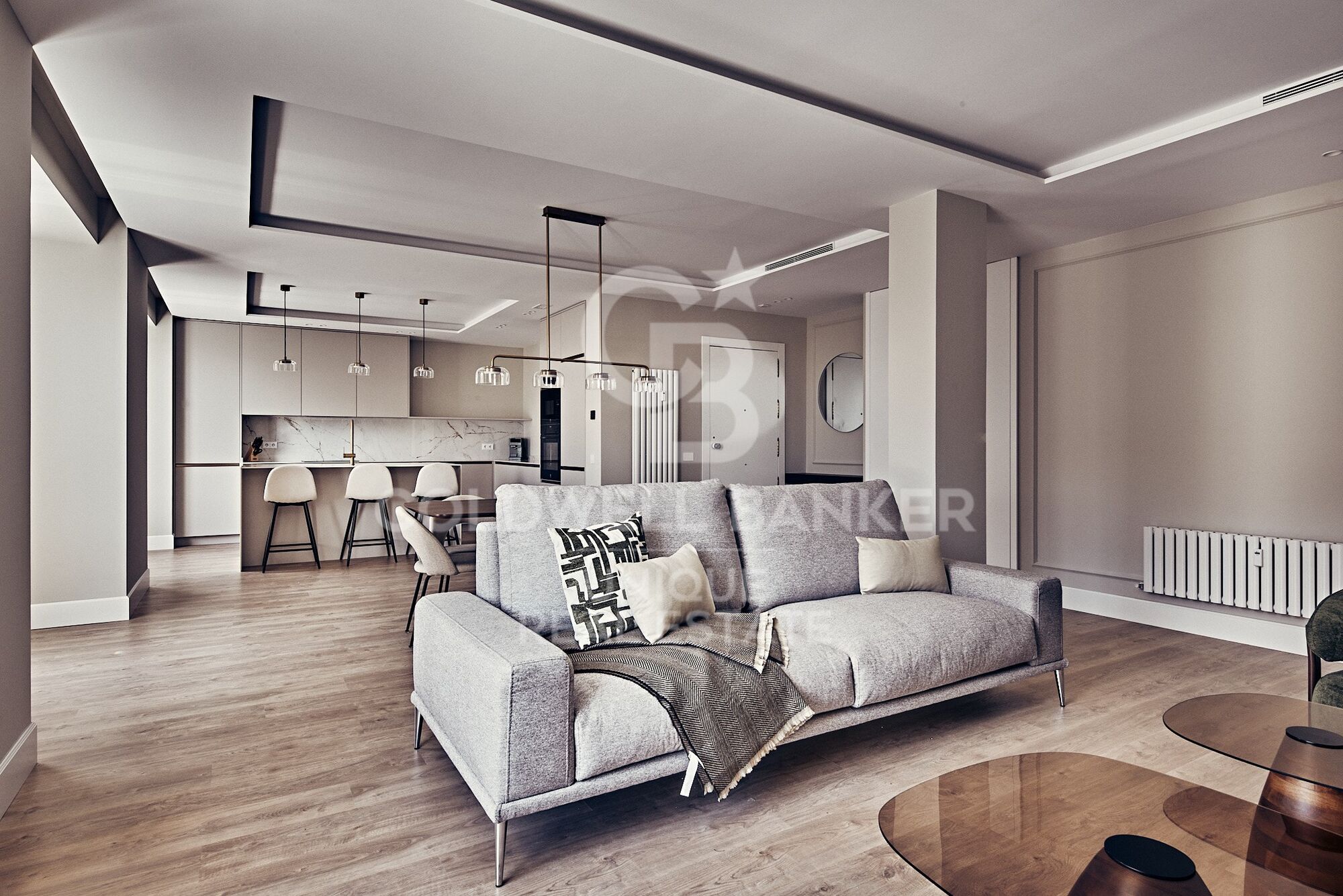 Appartement de 4 chambres avec balcons à Goya