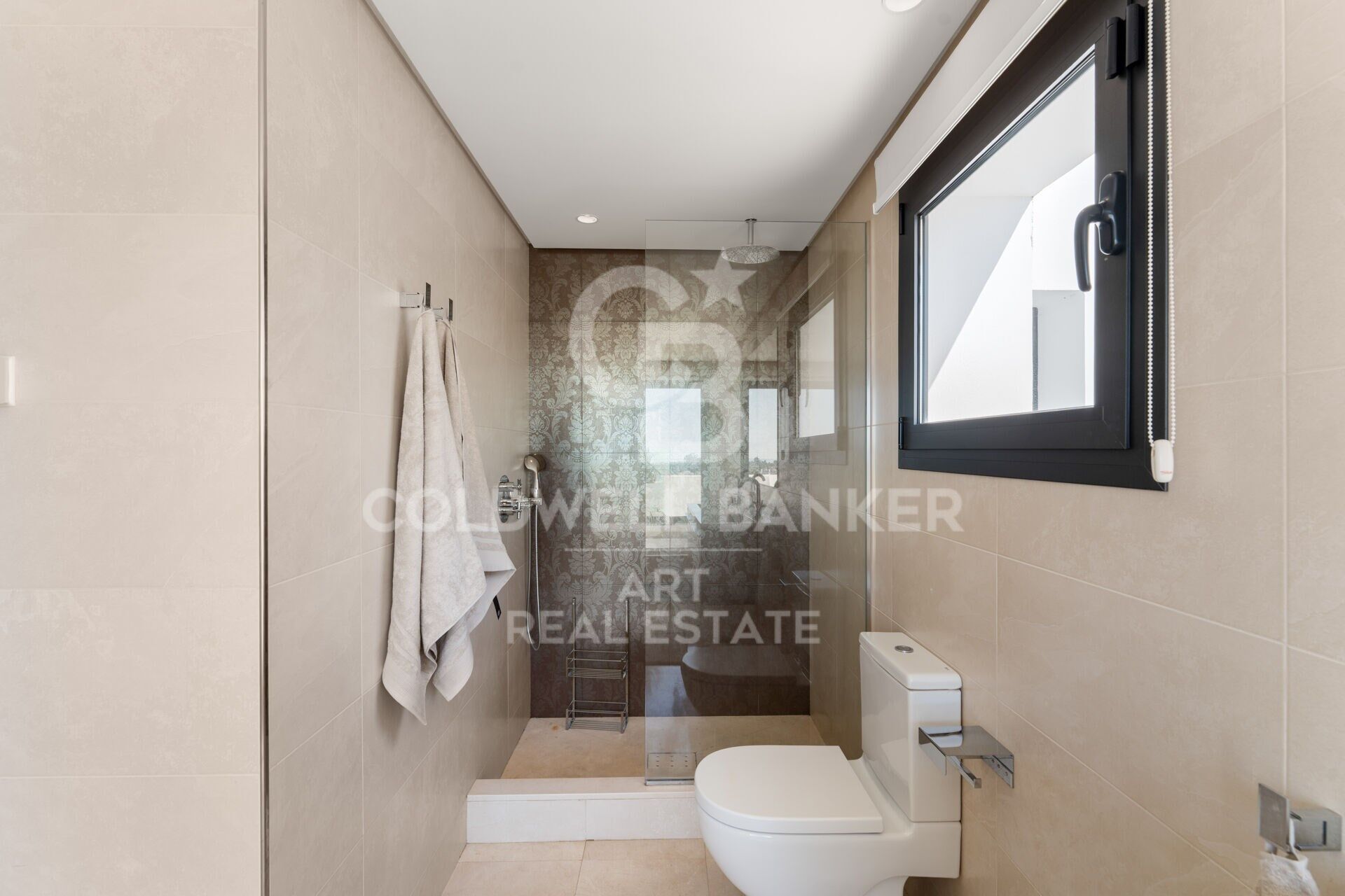 Villa contemporaine en première ligne de golf à Atalaya- Estepona