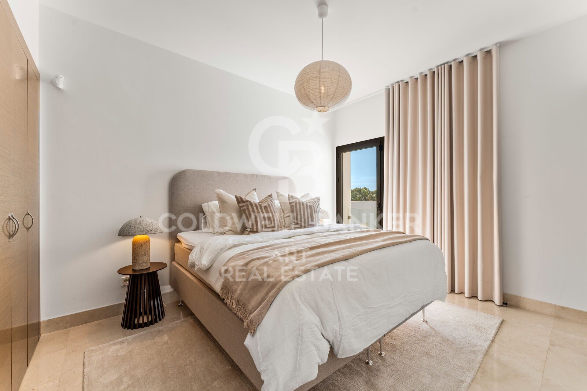 Villa contemporaine en première ligne de golf à Atalaya- Estepona