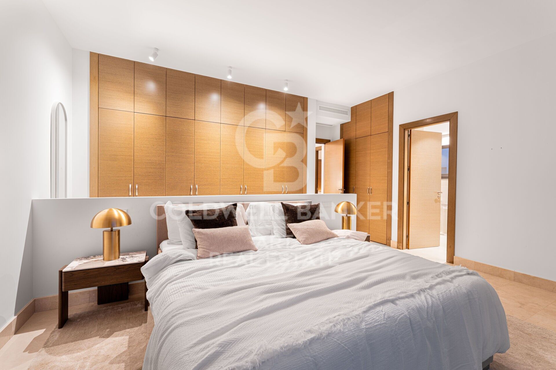 Villa contemporaine en première ligne de golf à Atalaya- Estepona