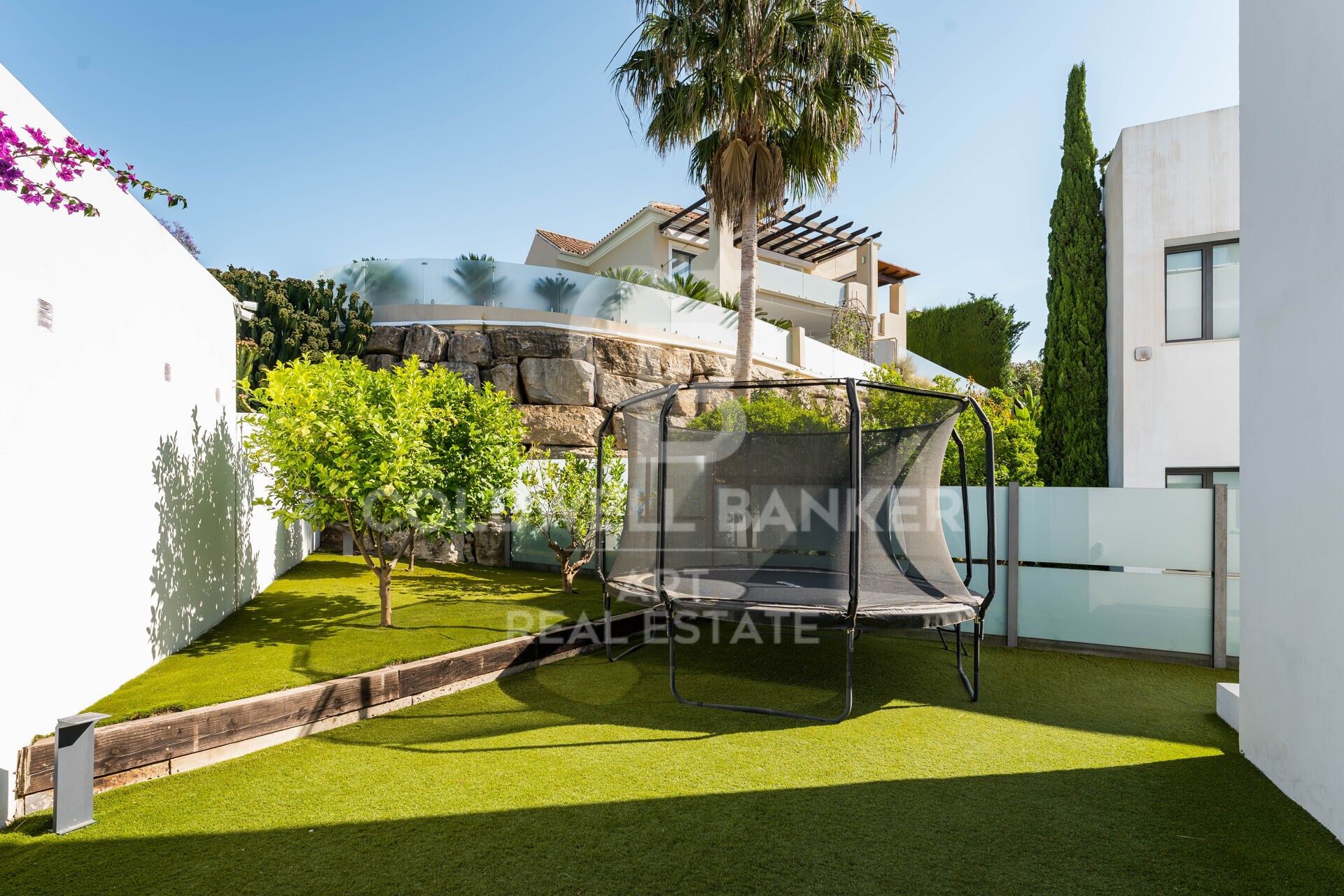 Villa contemporaine en première ligne de golf à Atalaya- Estepona