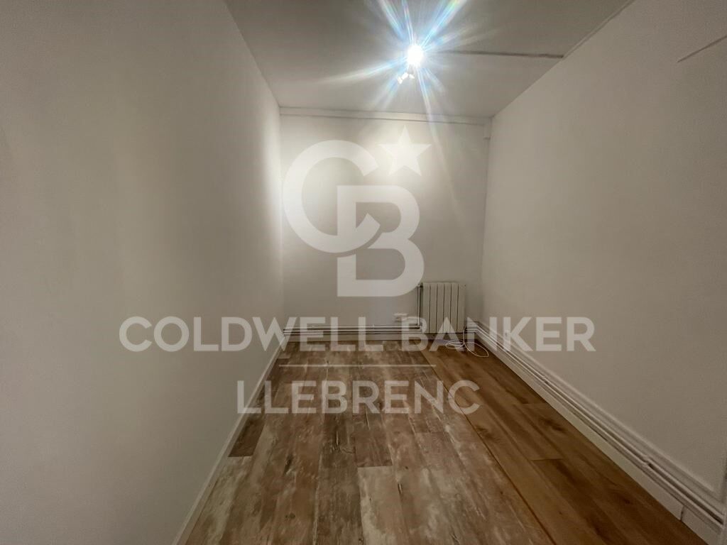 Apartment for rent in Vallvidrera with terrace and garden.