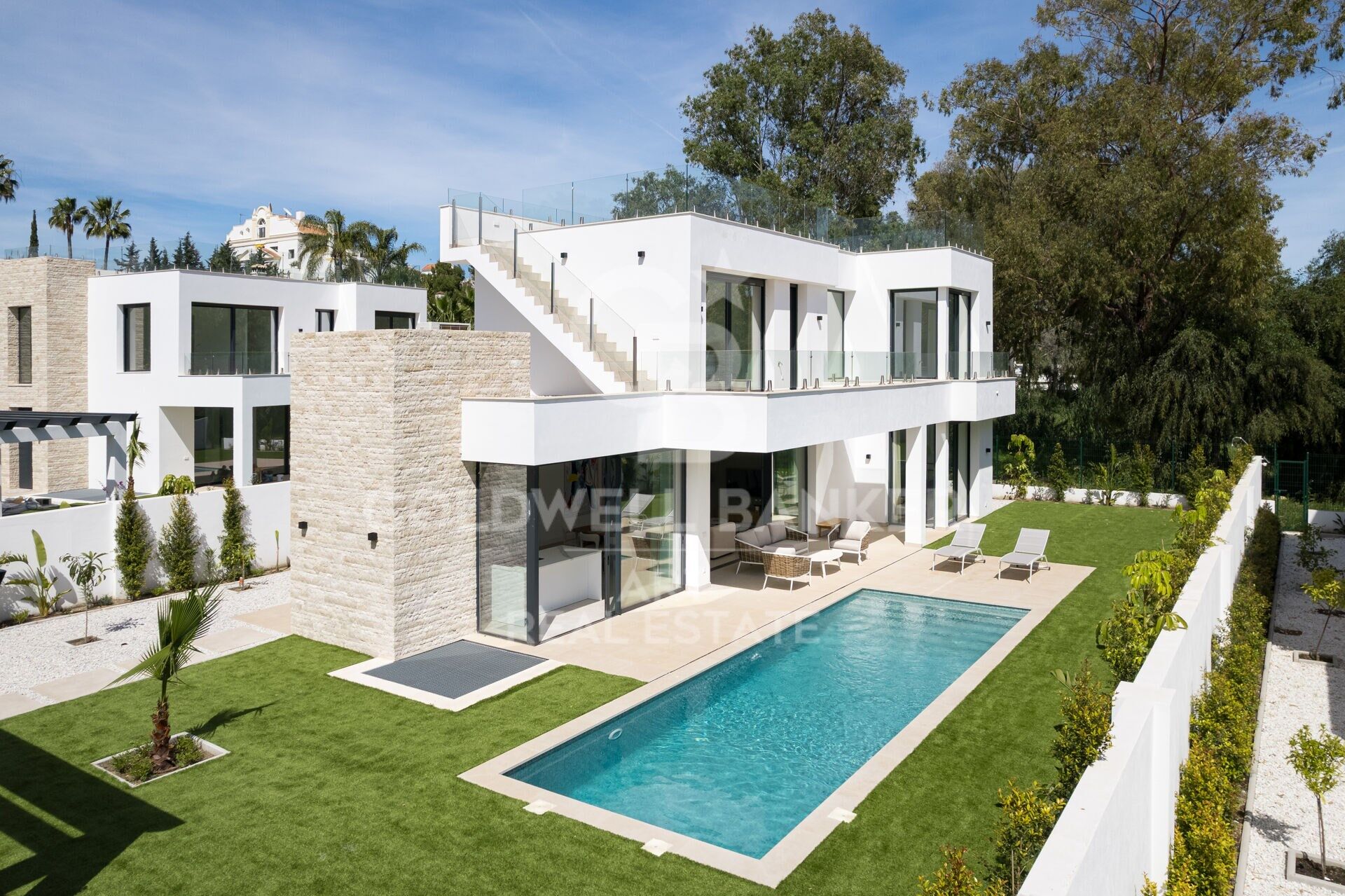 Moderne Villa mit Solarium in Estepona