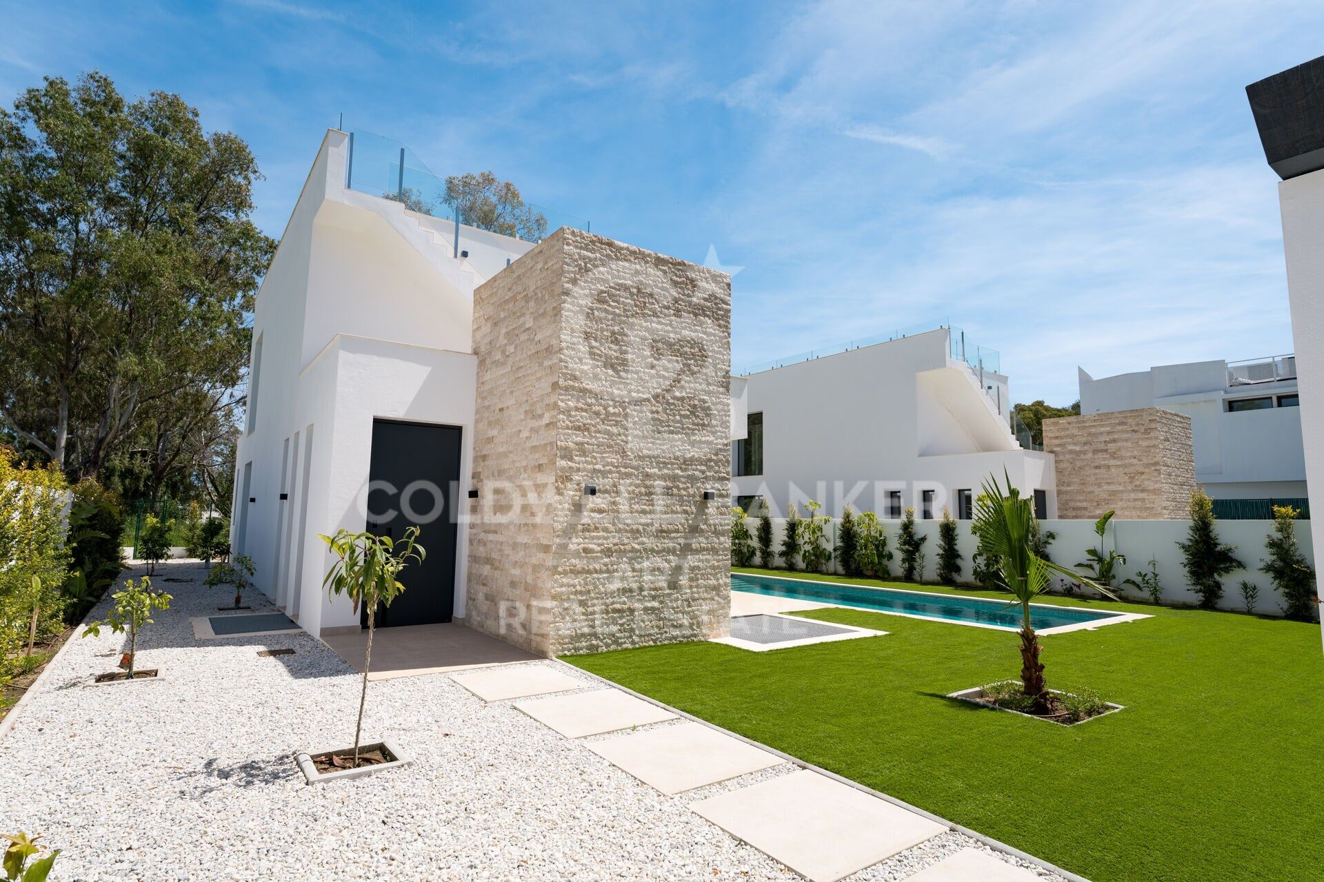 Modern villa with solarium in Estepona