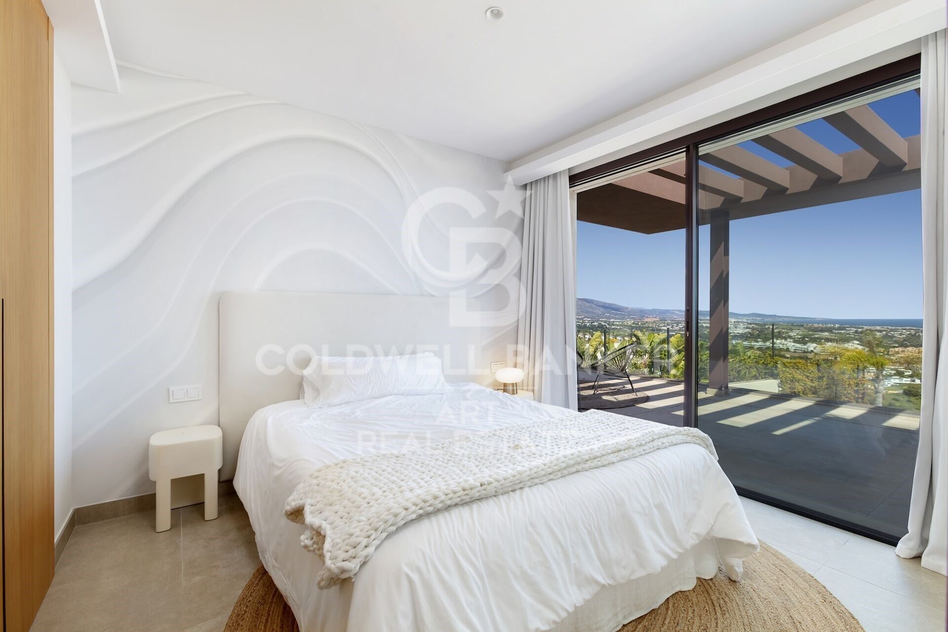 Moderne Luxusvilla mit Meerblick in Benahavís