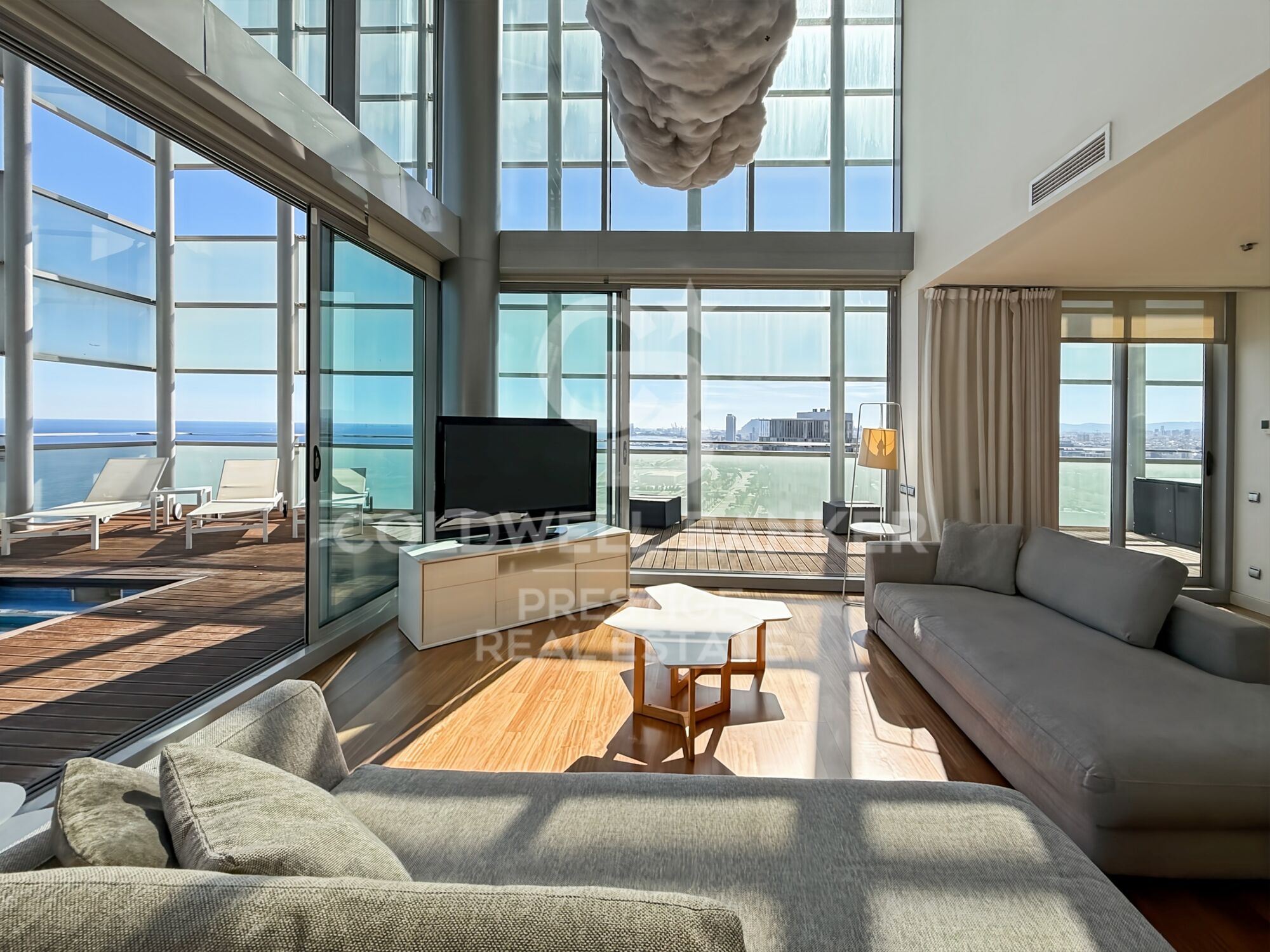 Luxury Duplex Penthouse with Private Pool on the Seafront