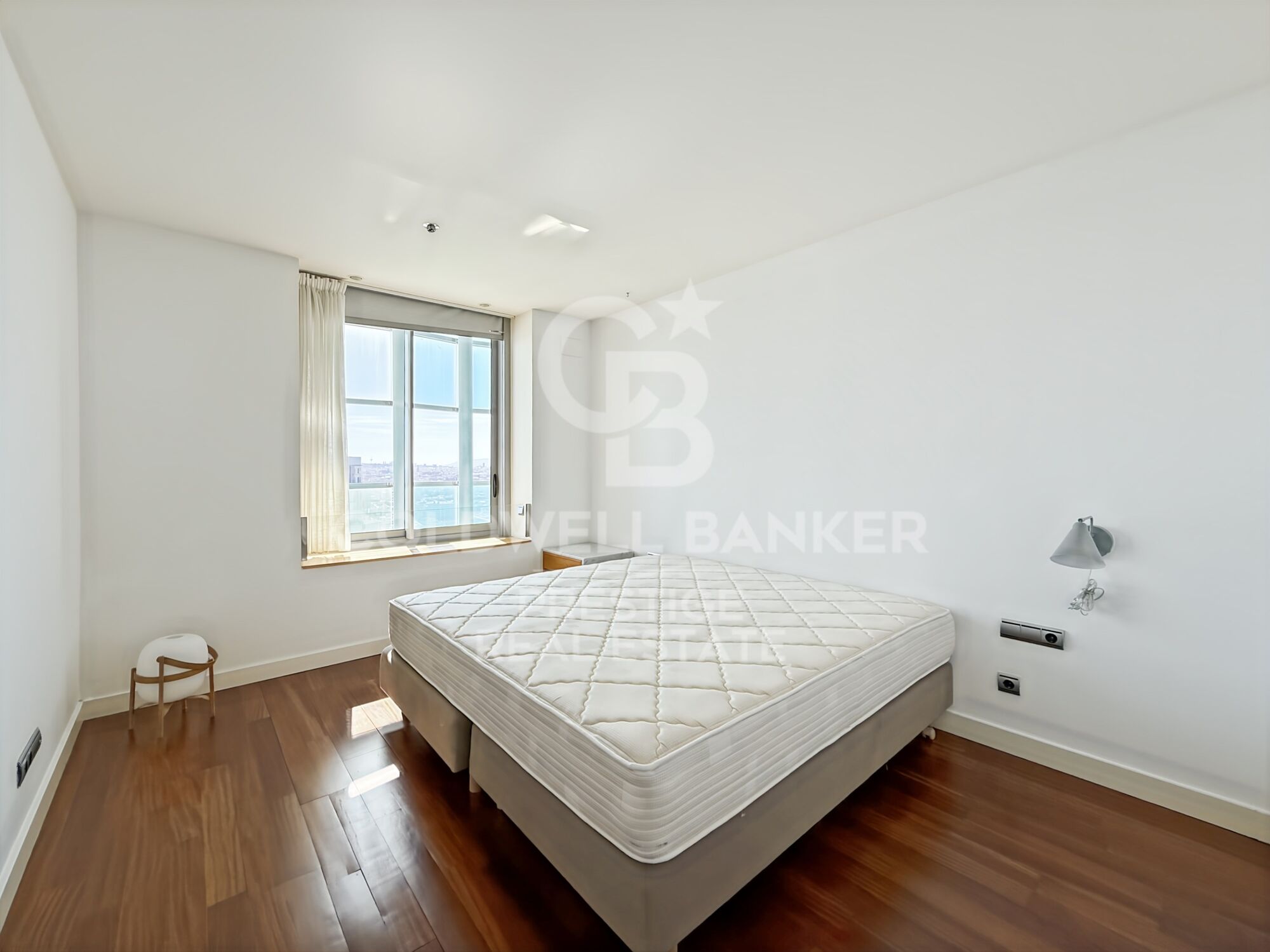 Luxury Duplex Penthouse with Private Pool on the Seafront