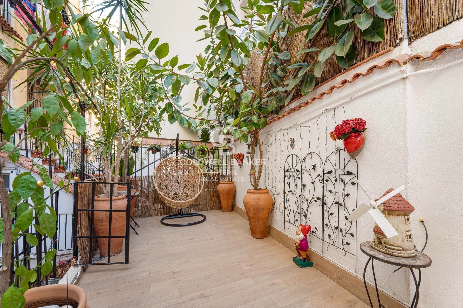 200 m² Triplex with Two Private Terraces and Private Lift in a Period Building near Montjuïc