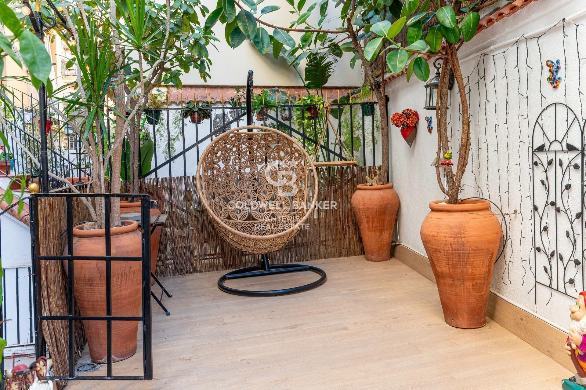 200 m² Triplex with Two Private Terraces and Private Lift in a Period Building near Montjuïc