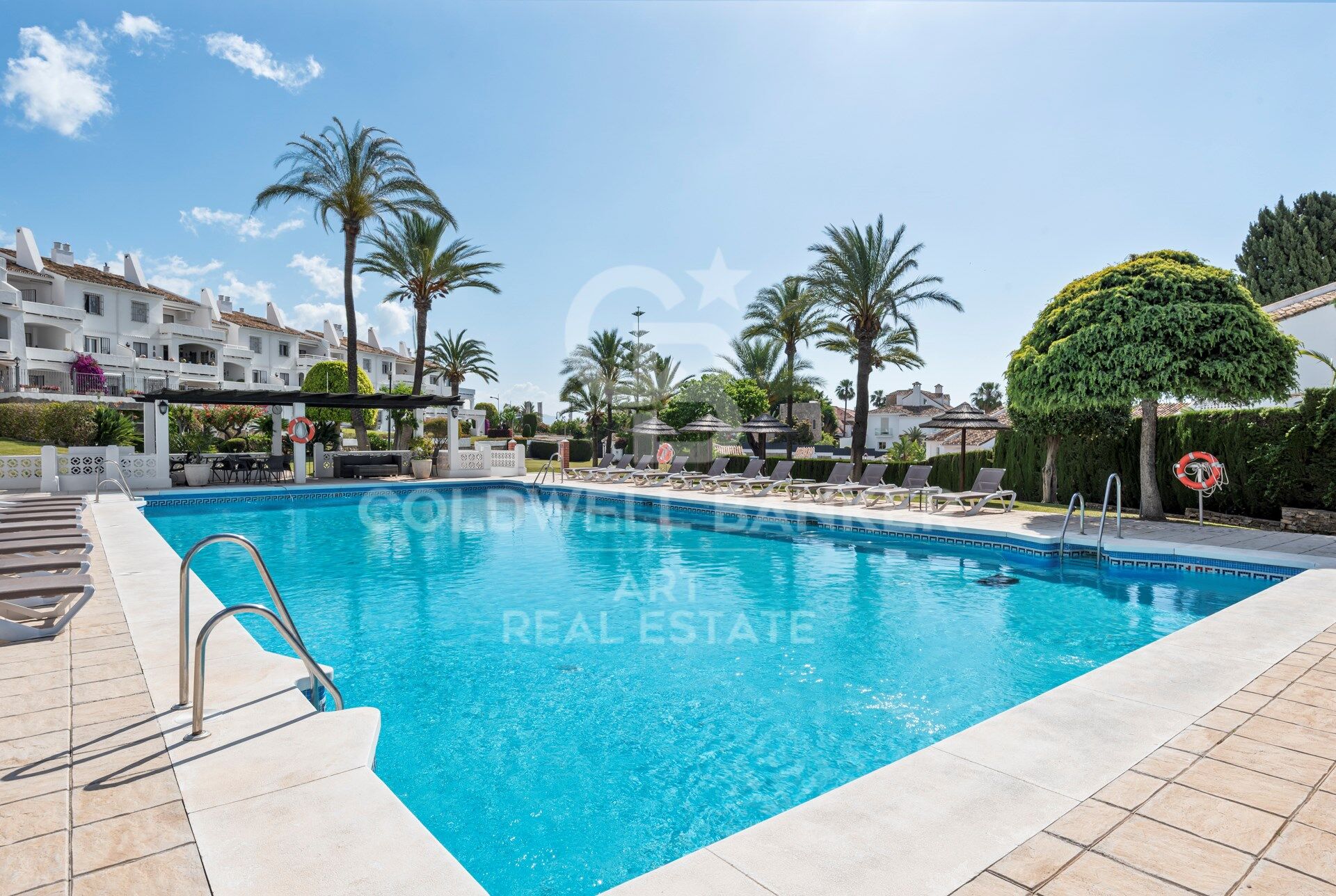 Élégant appartement au rez-de-chaussée à Nueva Andalucía
