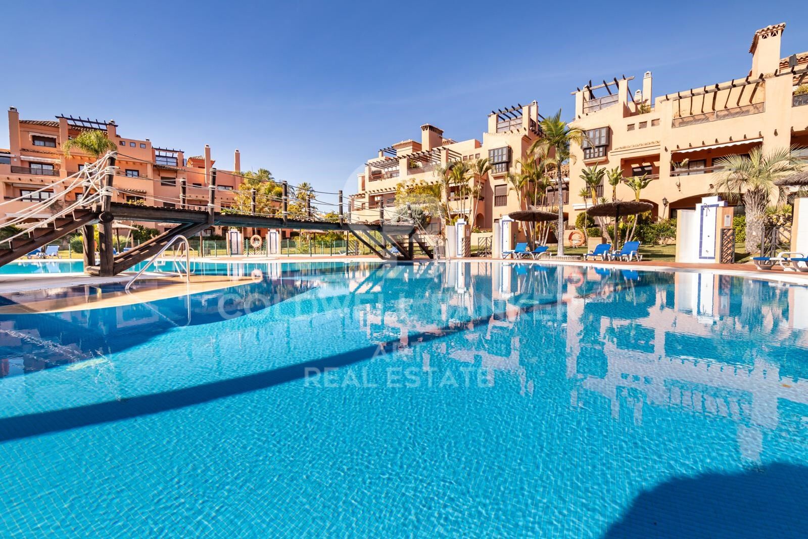 Grand appartement de 4 chambres à côté de la plage à Hacienda del Sol