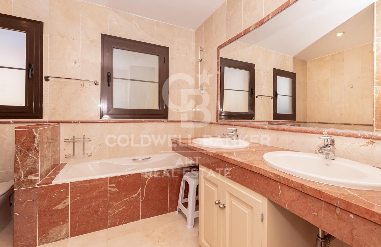 Grand appartement de 4 chambres à côté de la plage à Hacienda del Sol