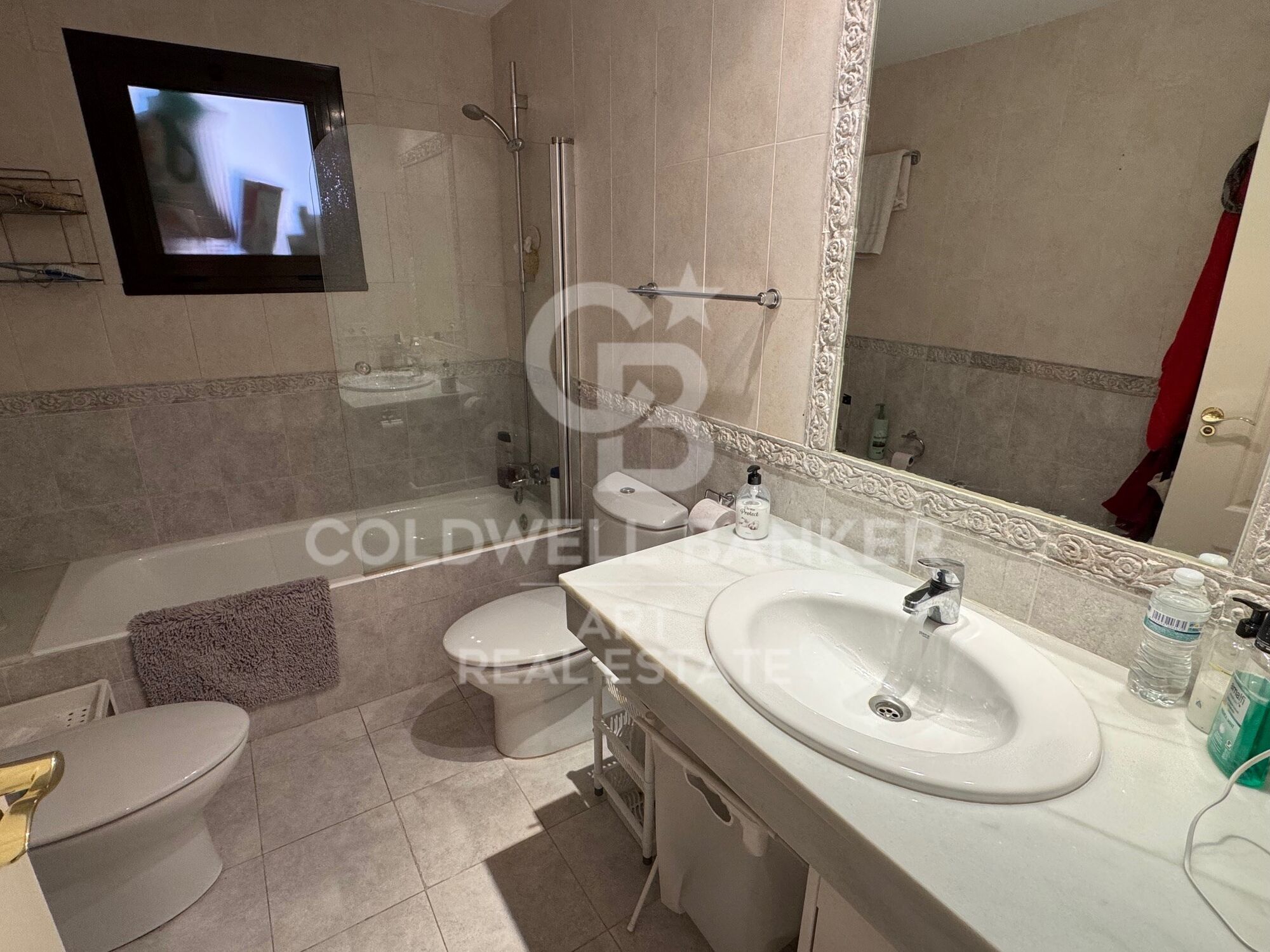 Grand appartement de 4 chambres à côté de la plage à Hacienda del Sol