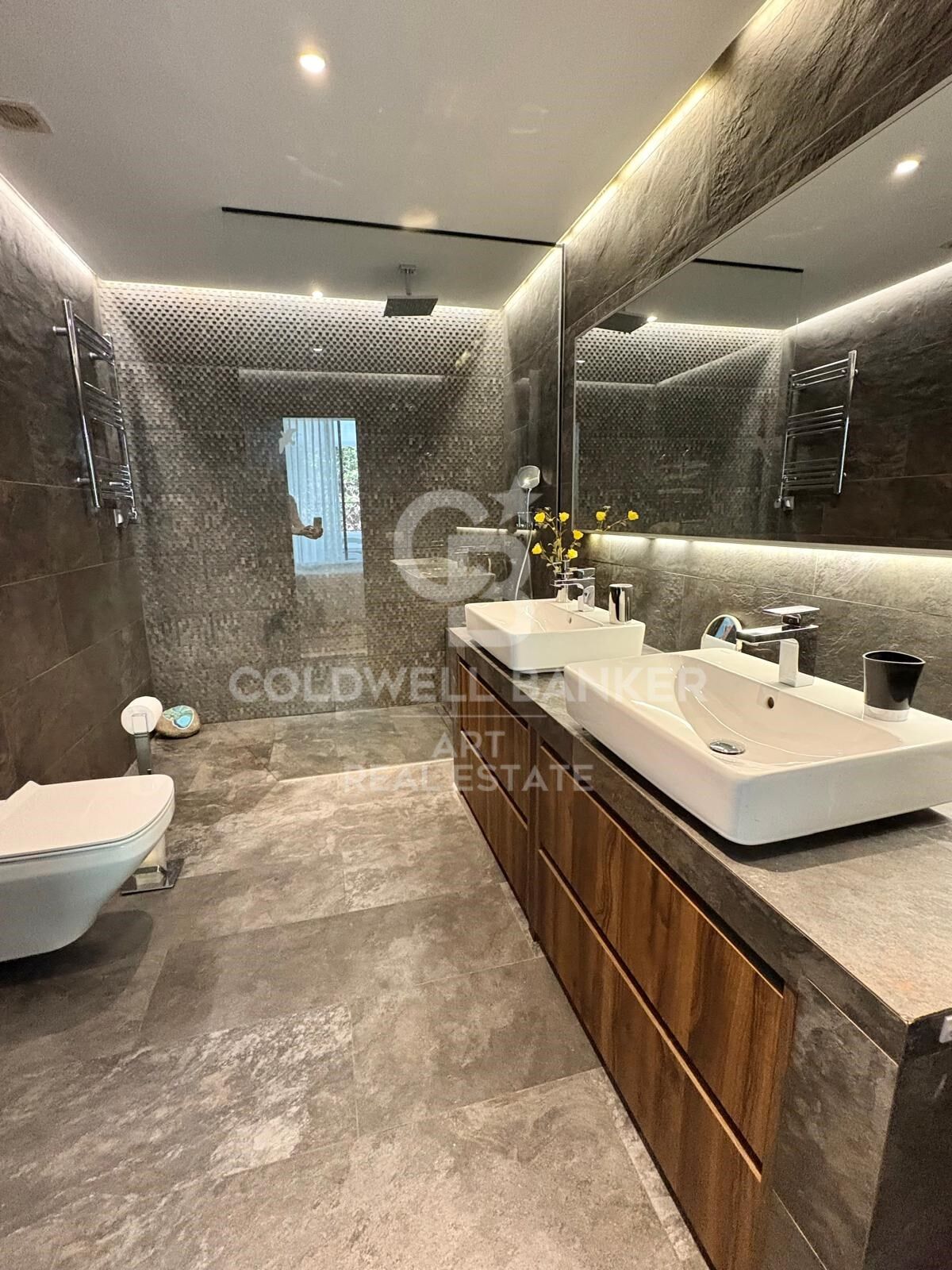 Appartement de 2 chambres entièrement rénové à Los Balcones de La Quinta, Benahavís