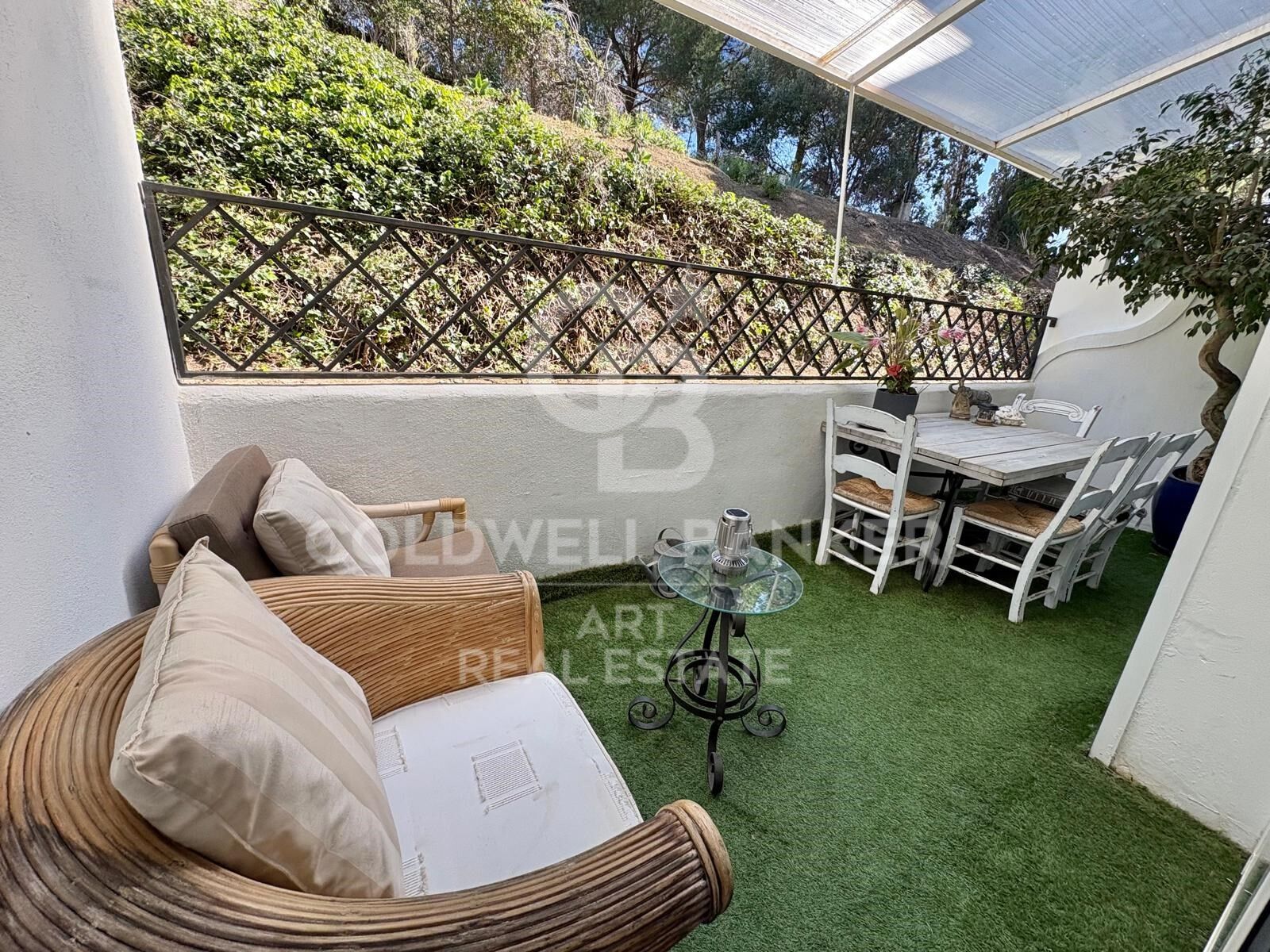 Appartement de 2 chambres entièrement rénové à Los Balcones de La Quinta, Benahavís