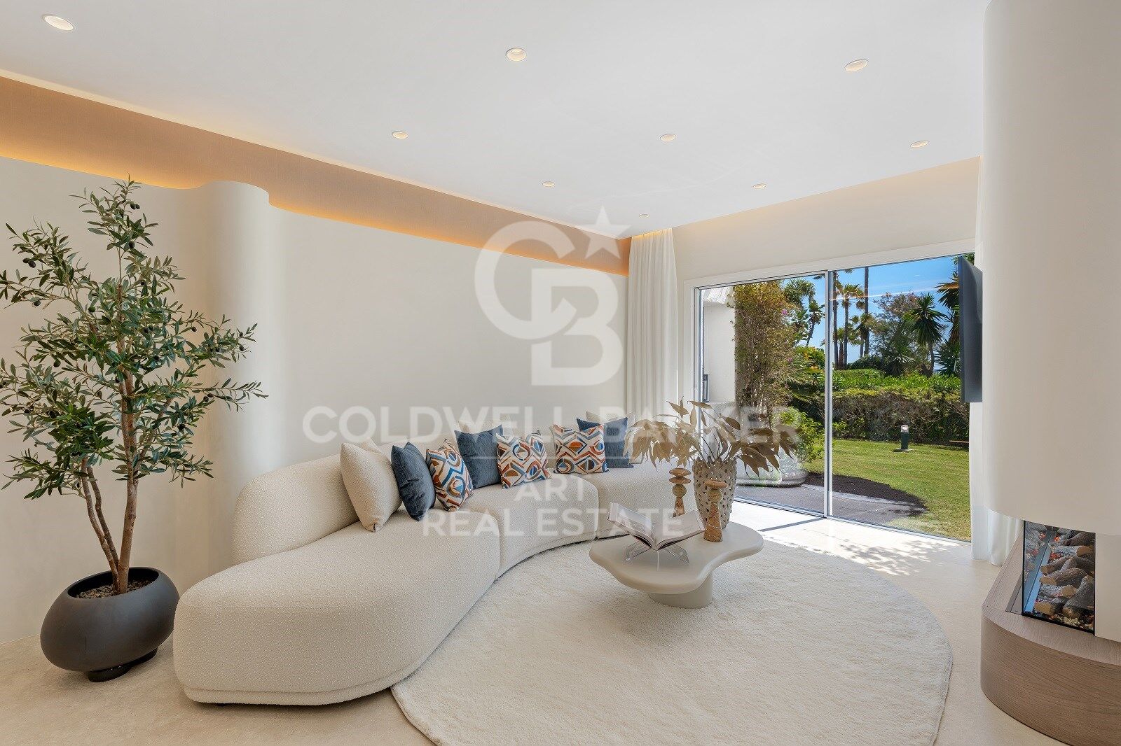 Beautiful apartment located on the beachfront in Costalita- Estepona