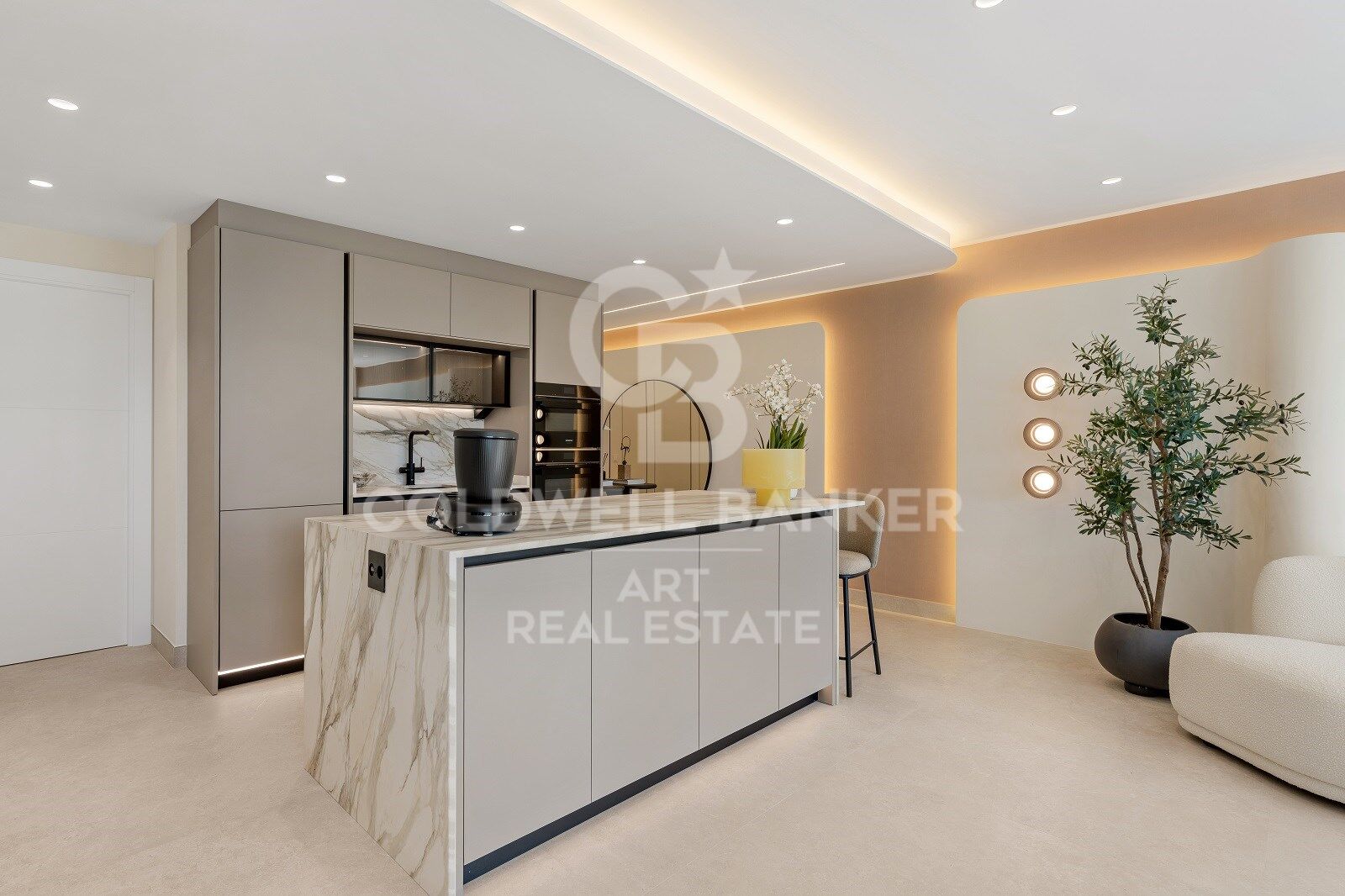 Beautiful apartment located on the beachfront in Costalita- Estepona