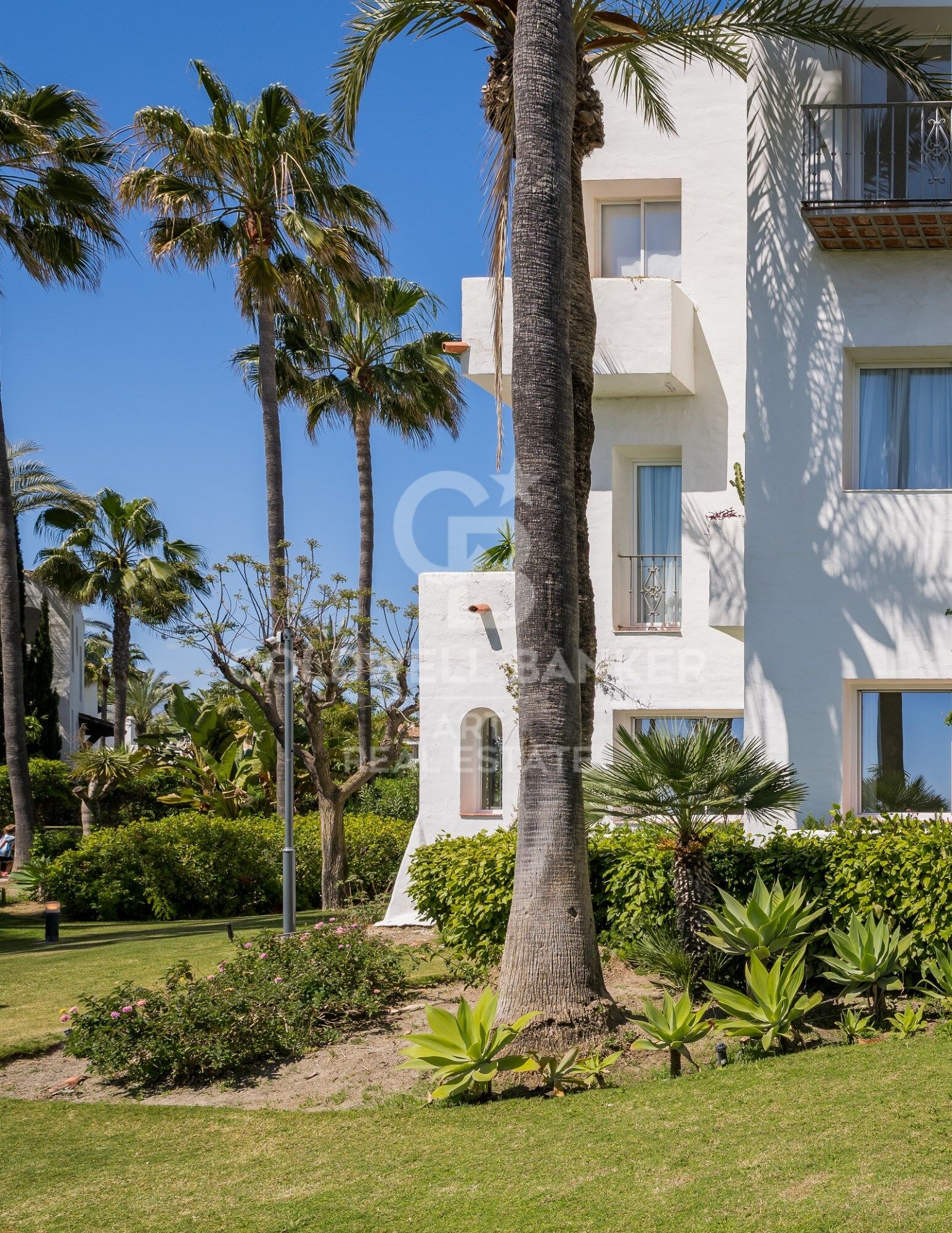 Beautiful apartment located on the beachfront in Costalita- Estepona