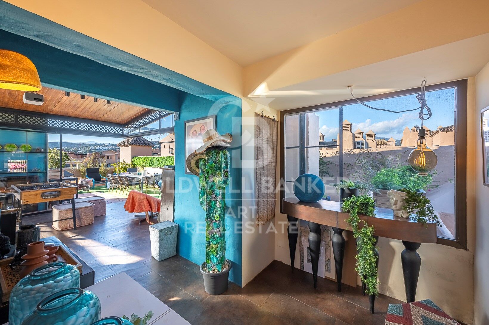 Espectacular ático dúplex con vistas abiertas en Estepona
