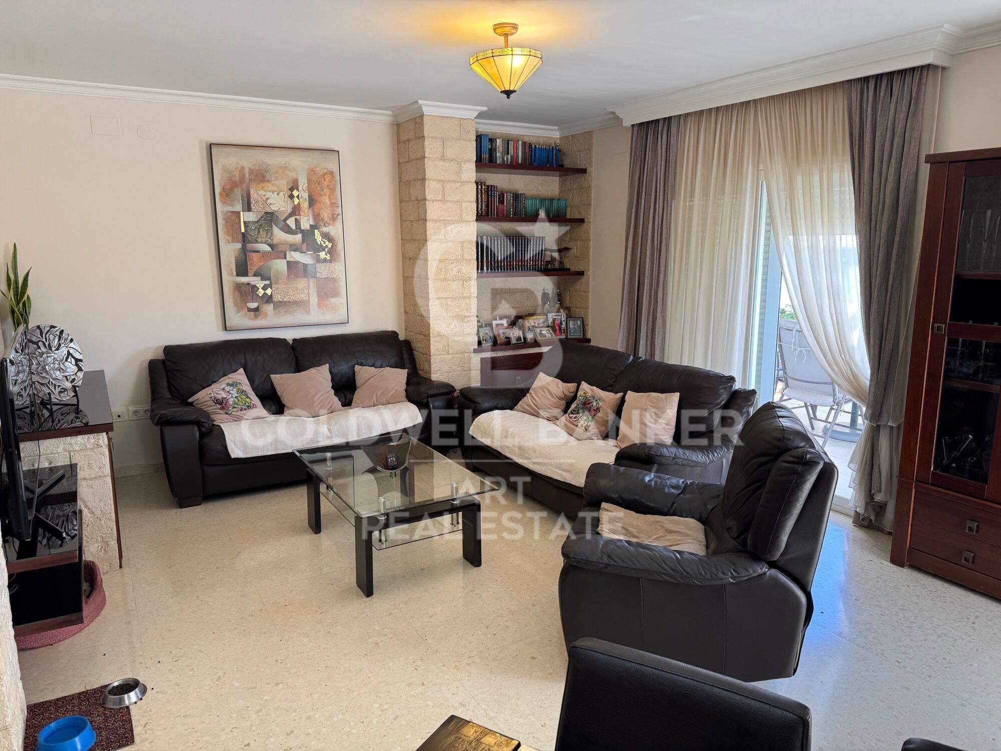 Spectaculaire penthouse de 4 chambres dans le centre d'Estepona