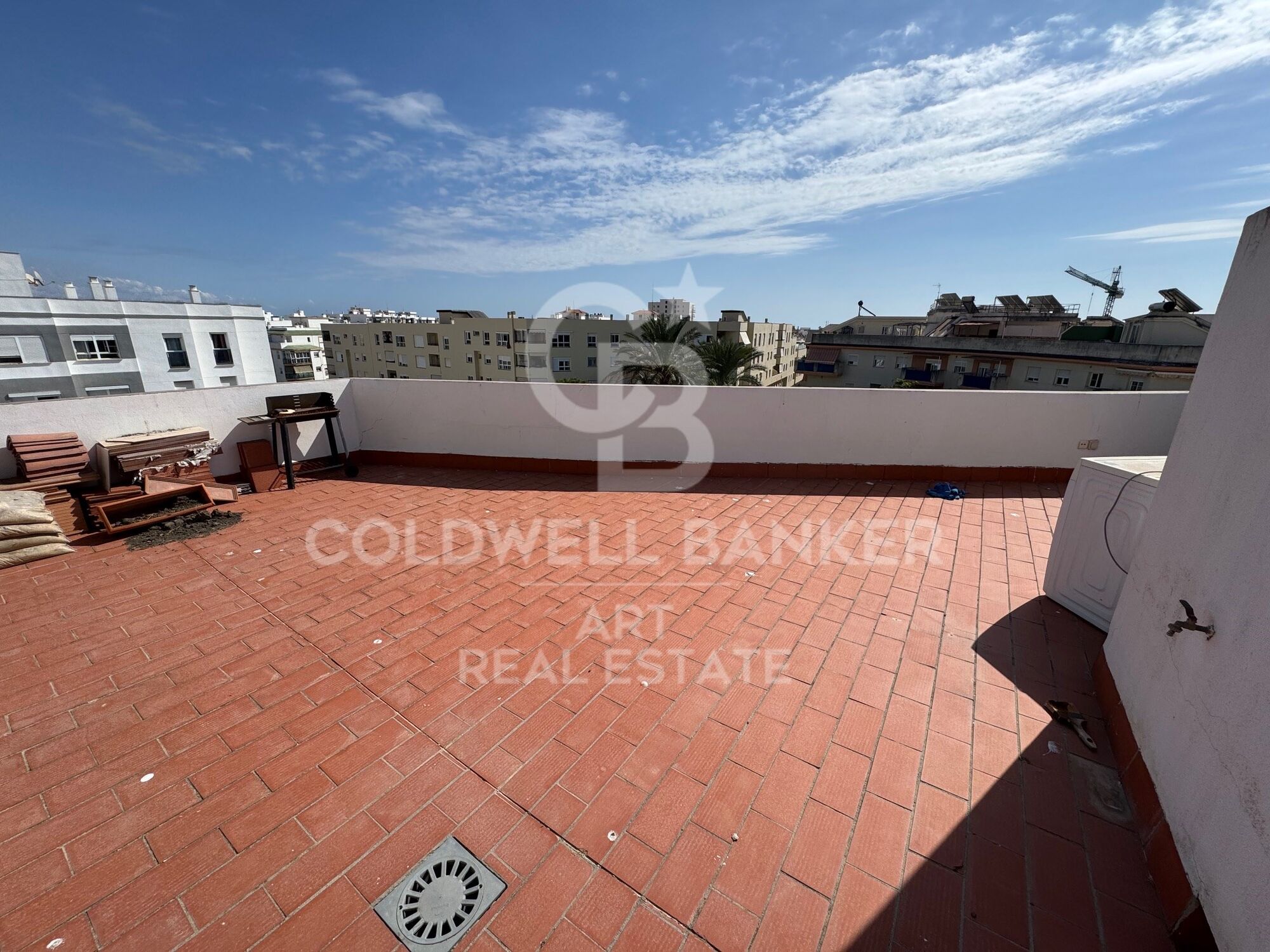 Spectaculaire penthouse de 4 chambres dans le centre d'Estepona