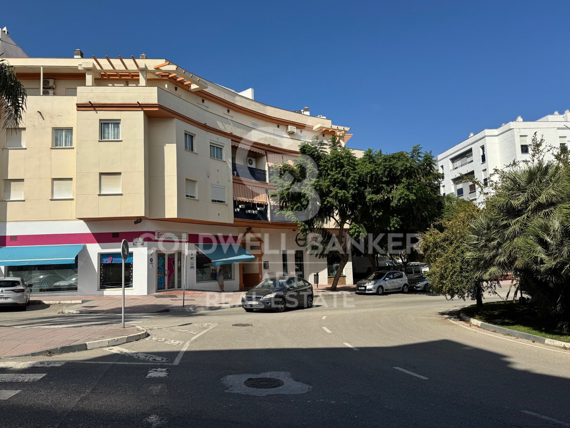 Spectaculaire penthouse de 4 chambres dans le centre d'Estepona