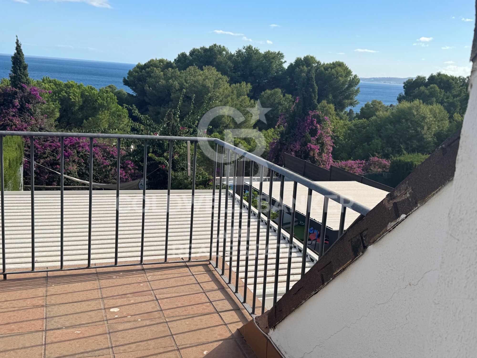 Adosado con encanto y vistas al mar en Seghers, Estepona