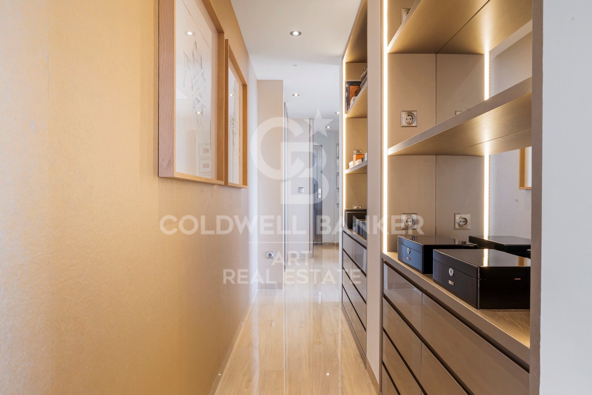 Top quality 4 bedroom penthouse in Altos de los Almendros, Benahavís