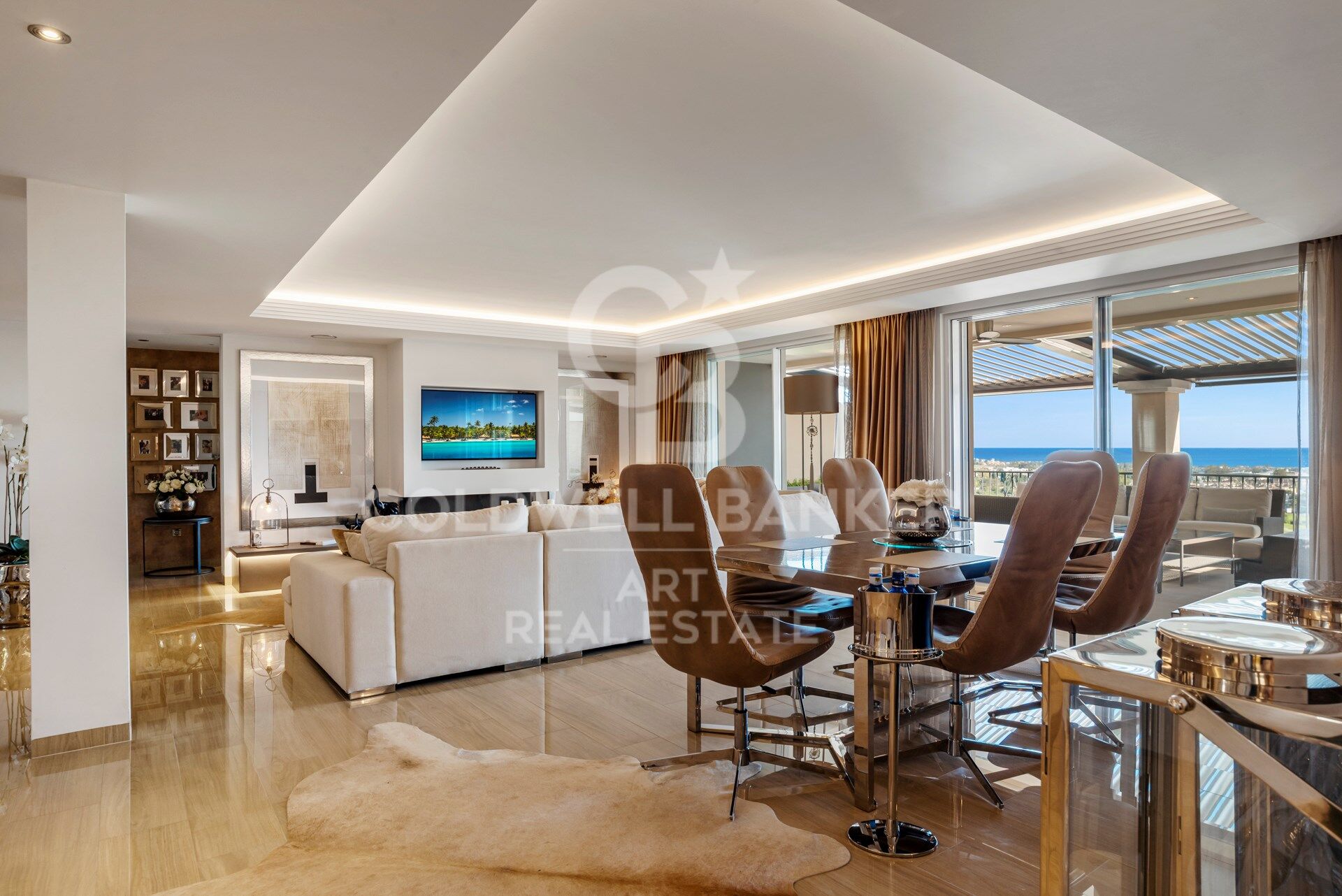 Top quality 4 bedroom penthouse in Altos de los Almendros, Benahavís